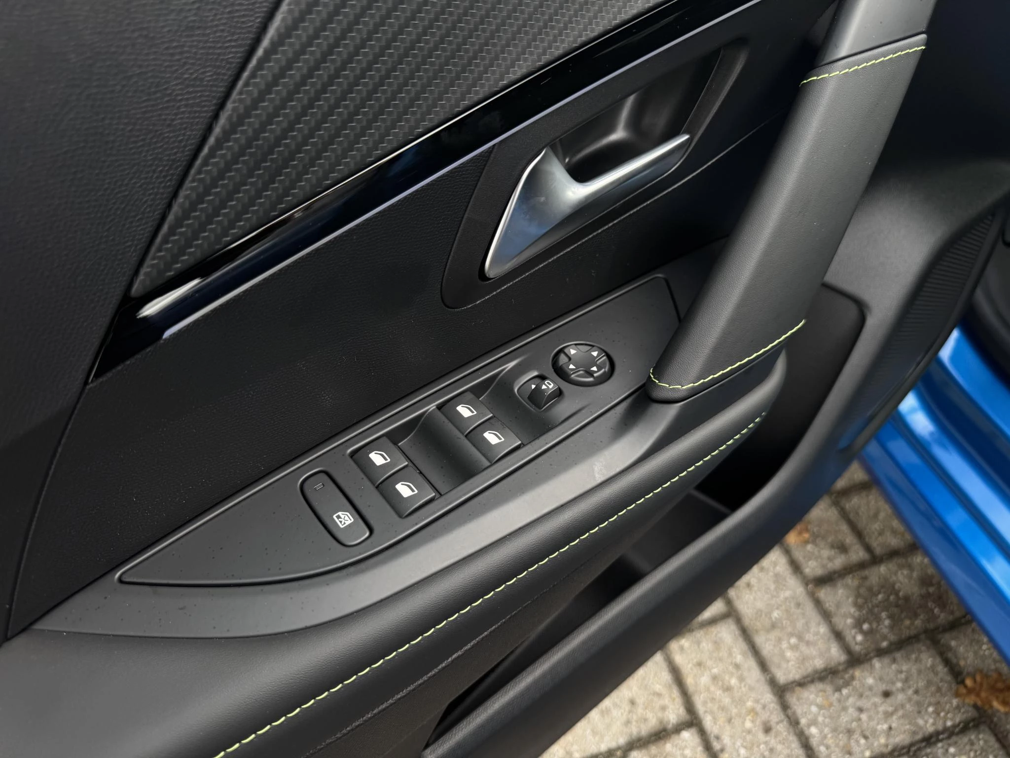 Peugeot-208-image-11