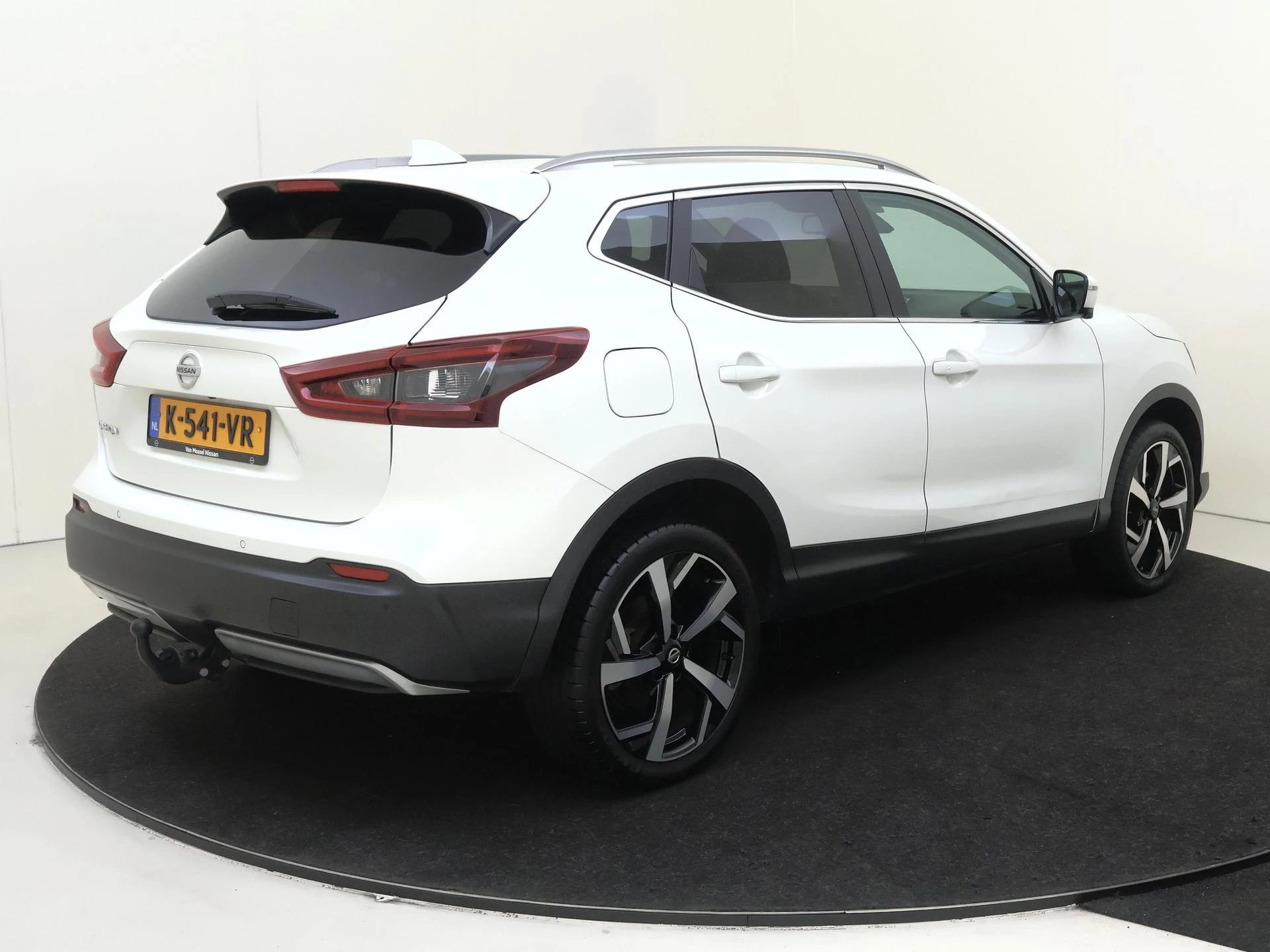Nissan QASHQAI 1.3 DIG-T Premium Edition