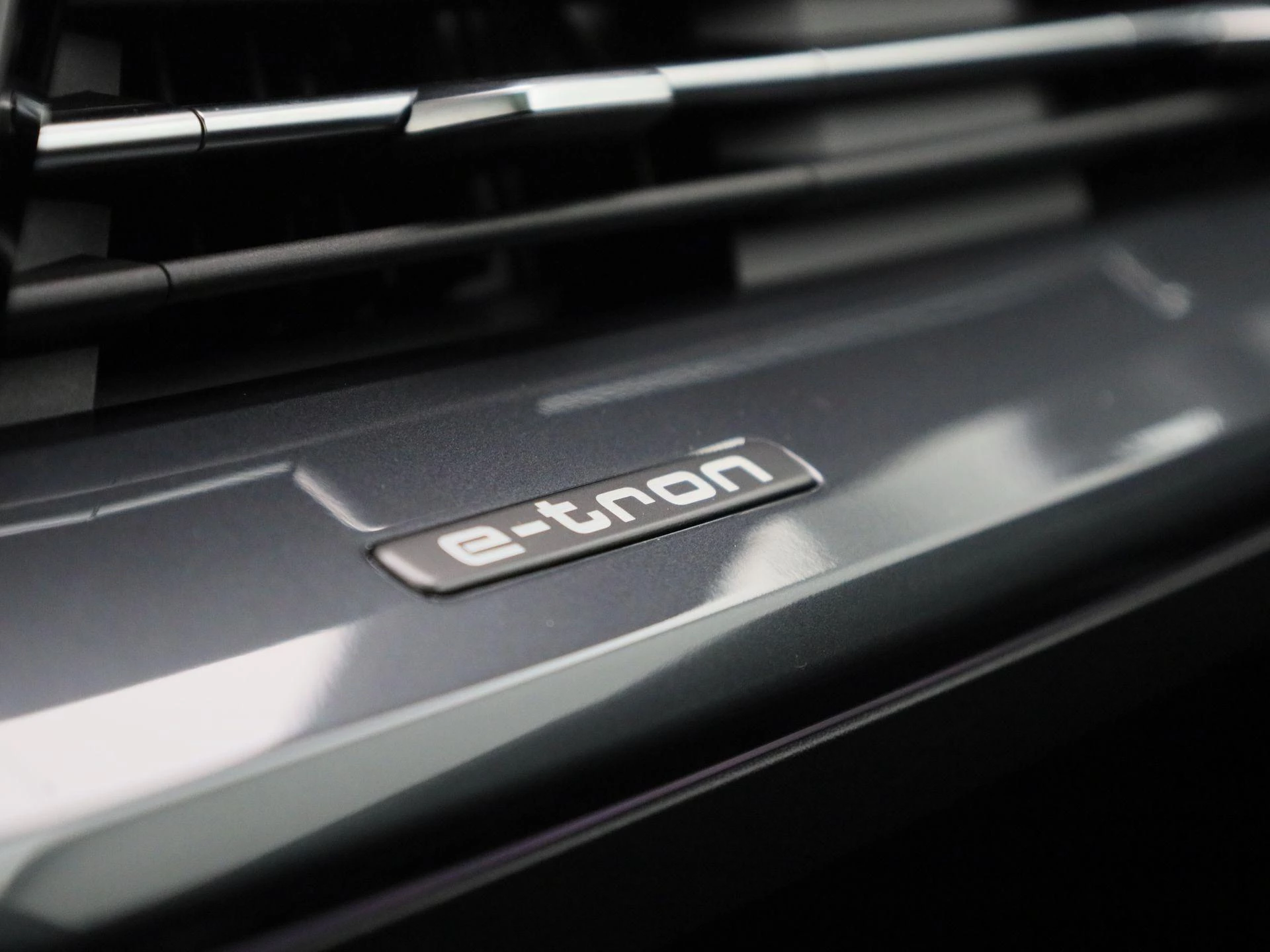 Audi-Q4 e-tron-image-26