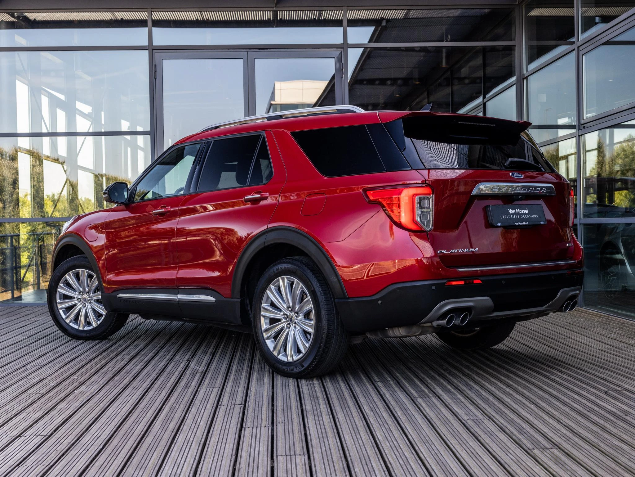 Ford-Explorer-image-3