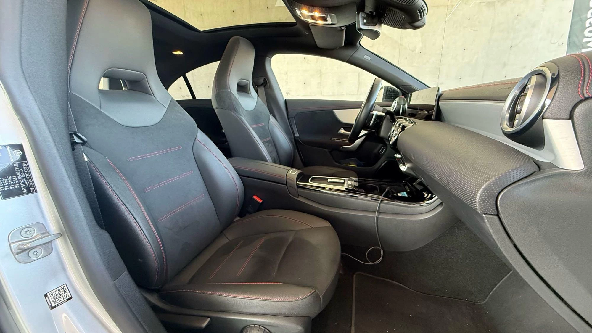 Mercedes-Benz CLA 200 Star Edition + AMG + PANORAMISCH DAK + TREKHAAK + KEY LESS +