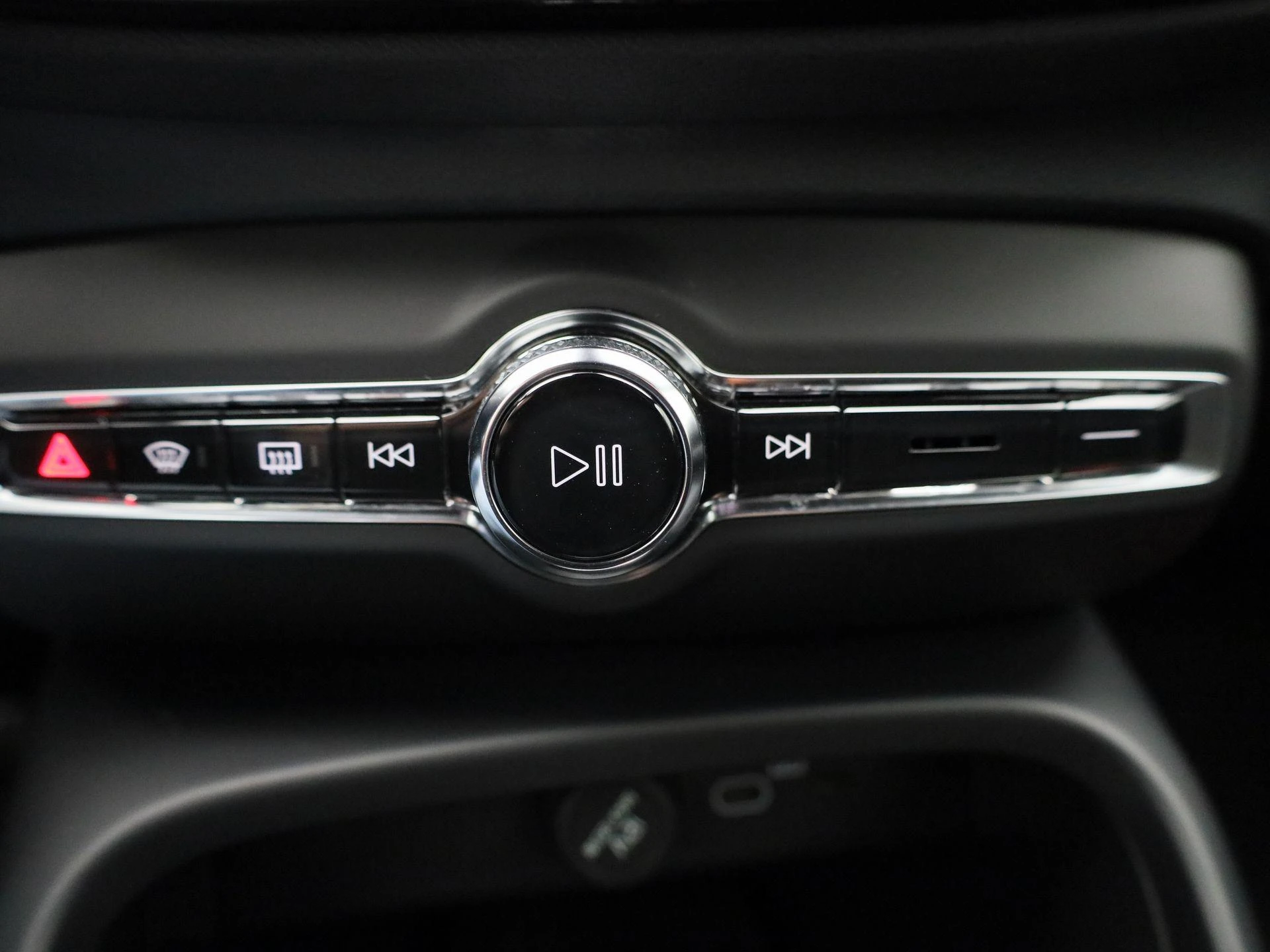 Volvo-XC40-image-20