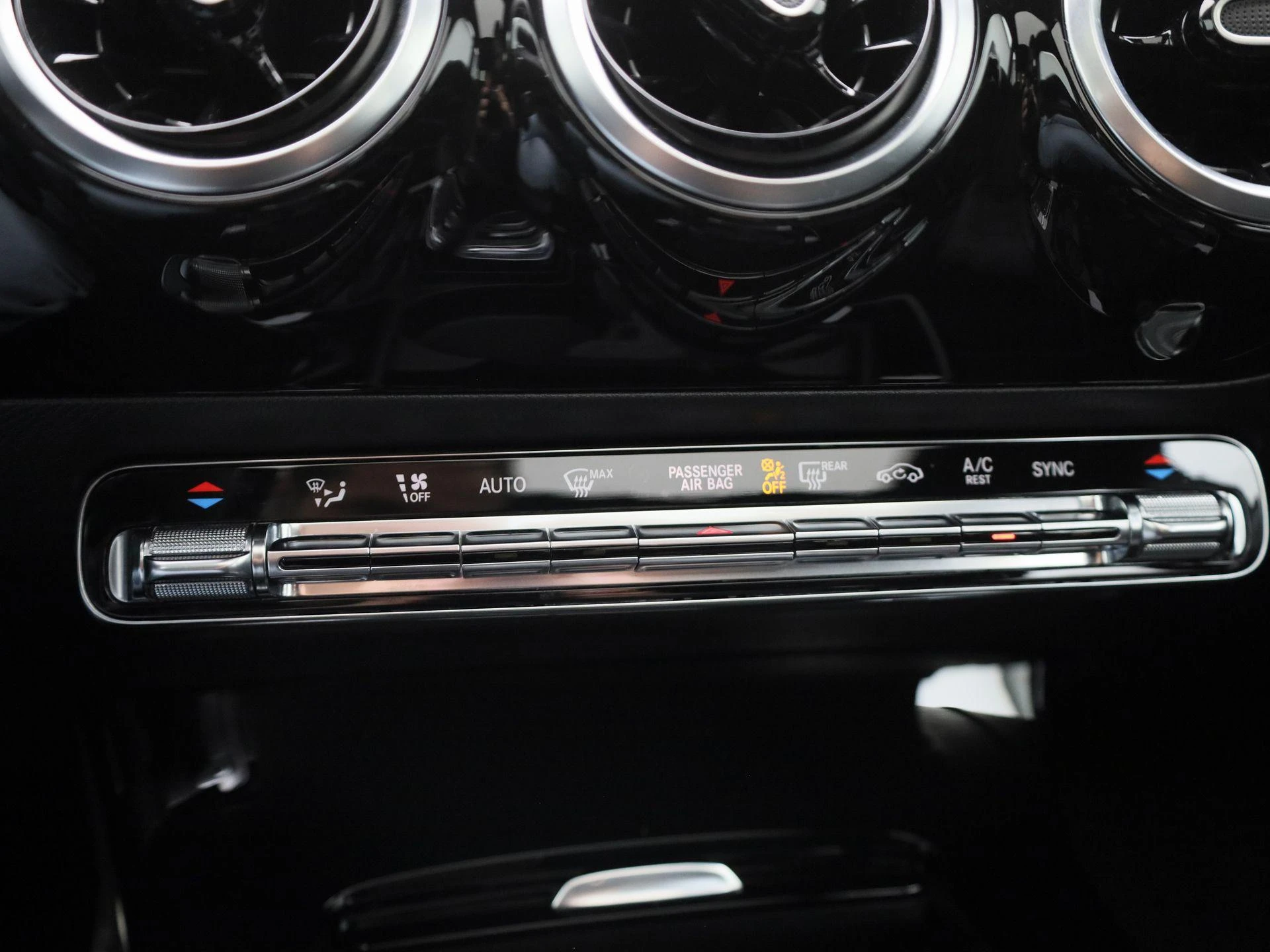 Mercedes-Benz-A-Klasse-image-17