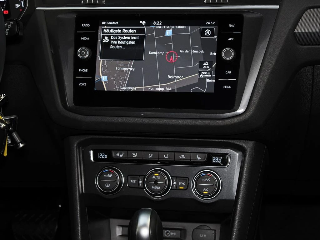 Volkswagen-Tiguan-image-10