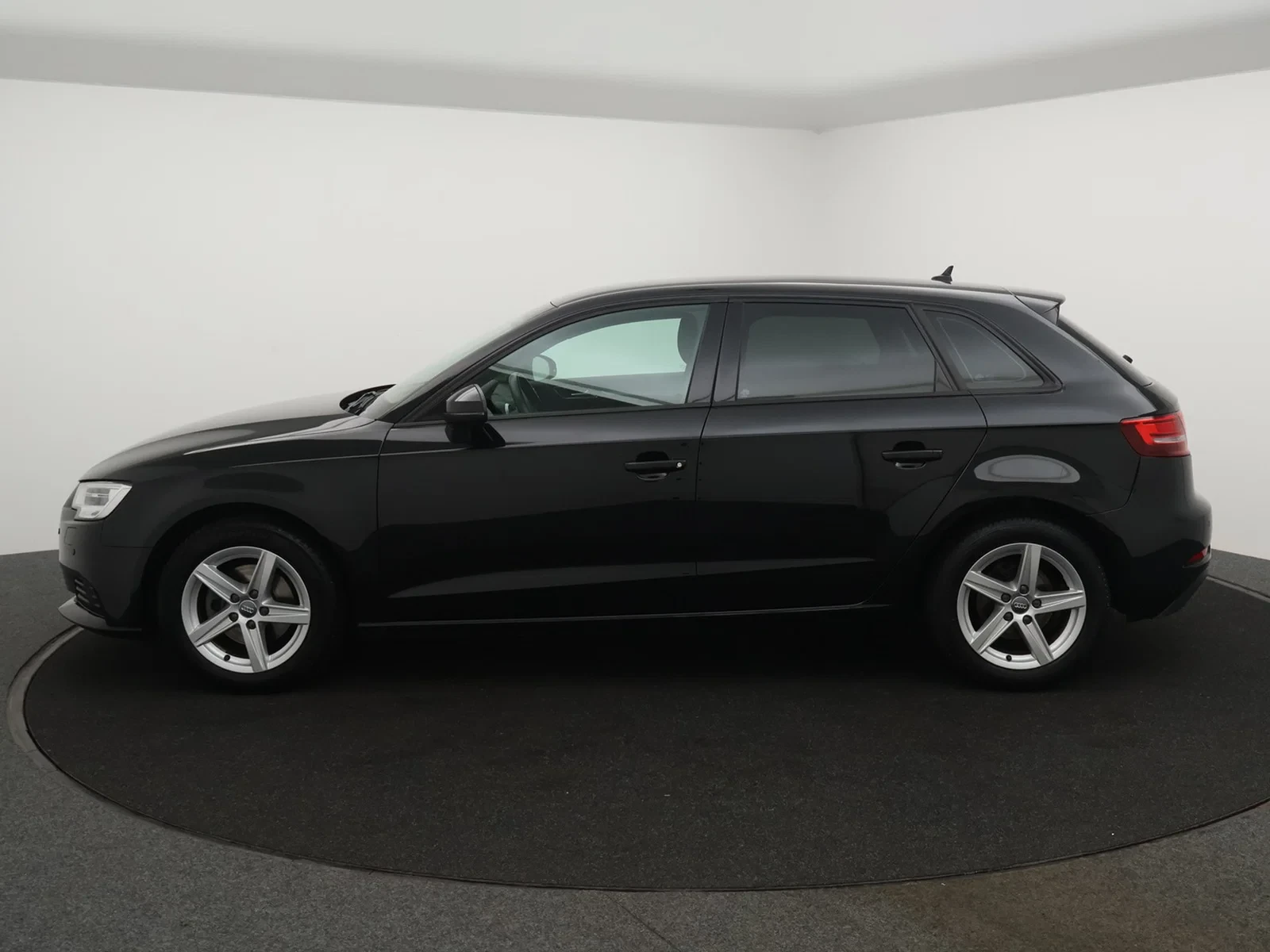 Audi A3 Sportback 30TFSI 116PK *TREKHAAK*CRUISE*NAVI*ZETELVERWARMING*BLTH*DAB RADIO*...*