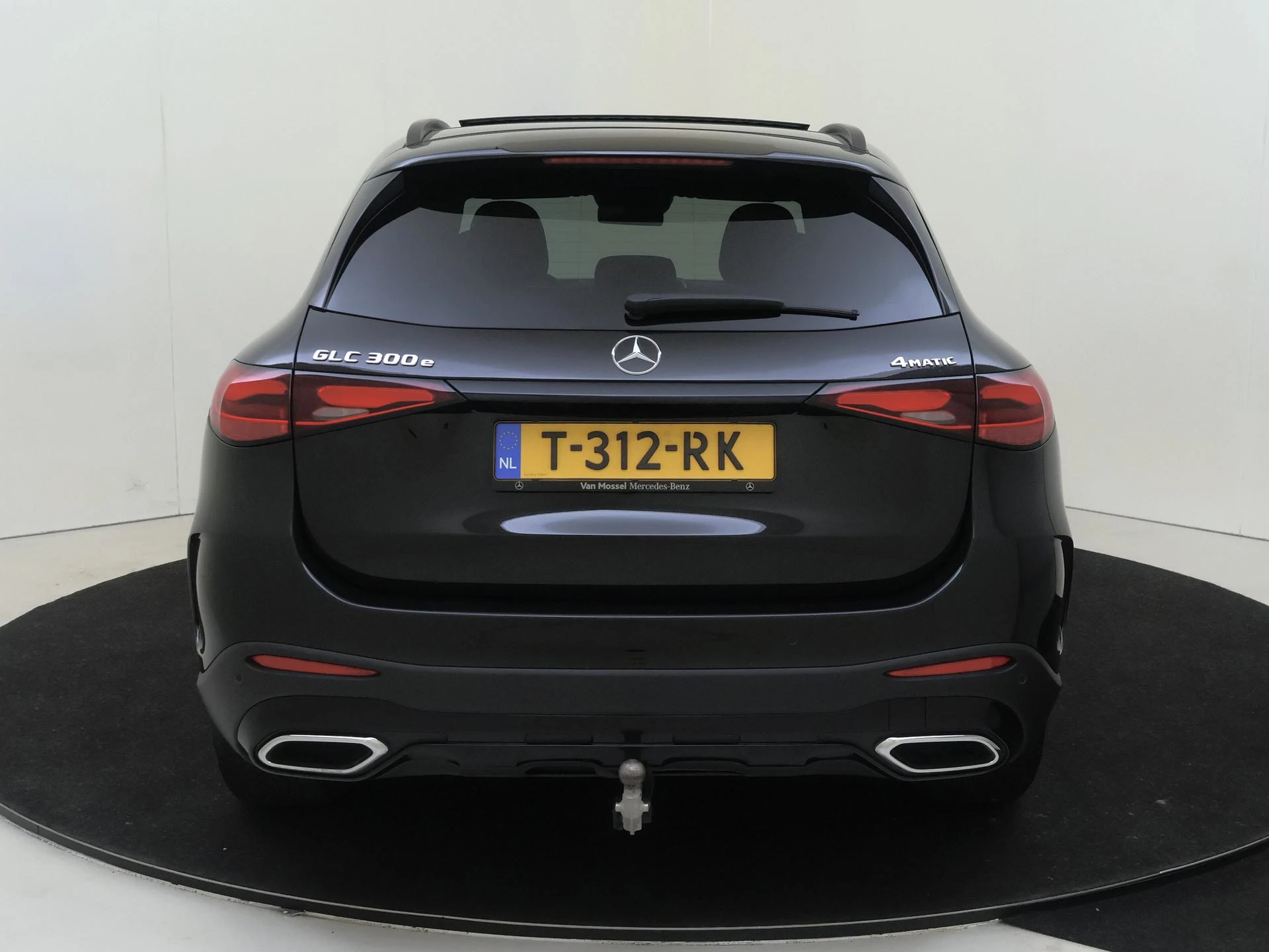 Mercedes-Benz-GLC-image-7
