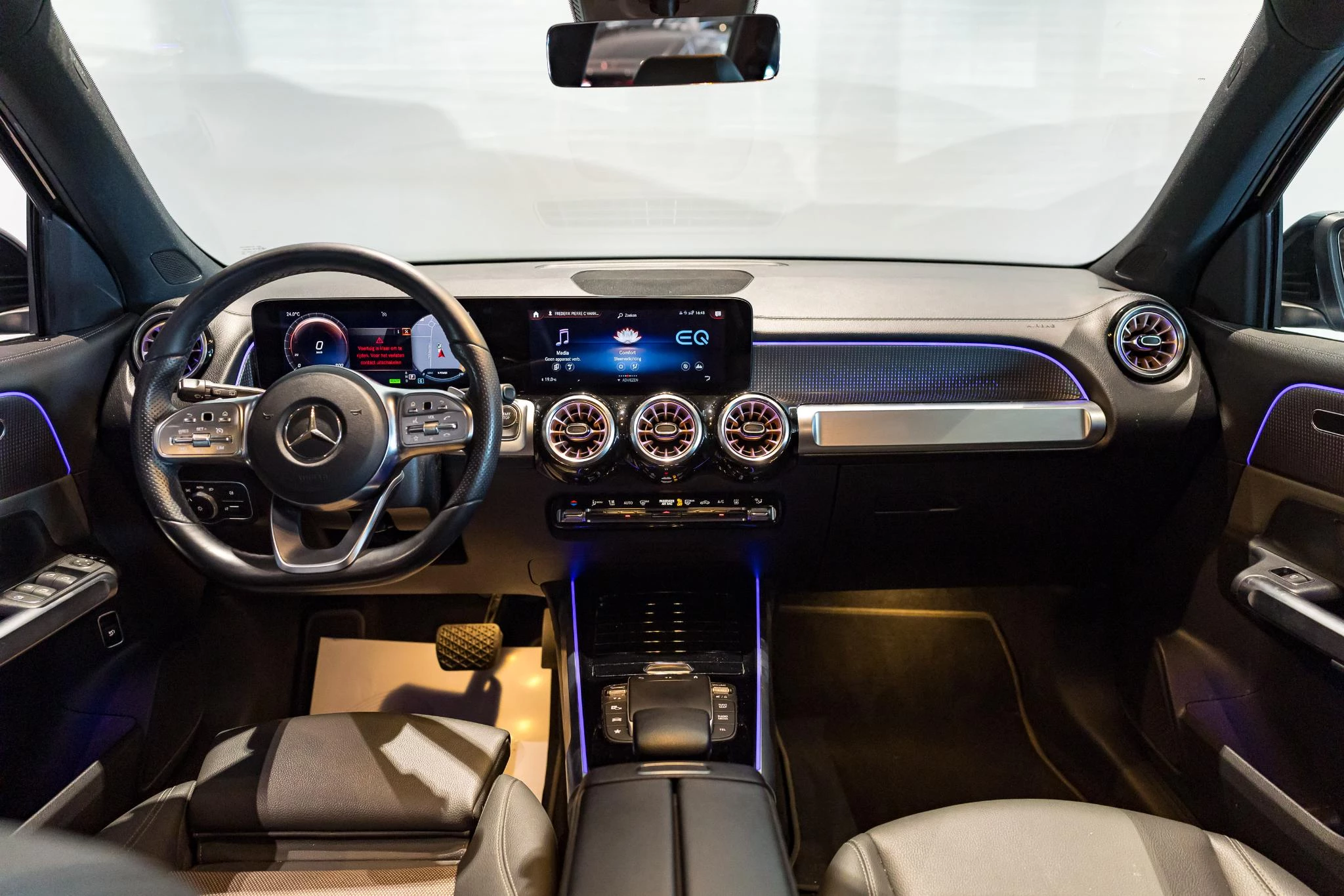 Mercedes-Benz EQB 300 4Matic | Zetelverw. | Sfeerver. | Carplay