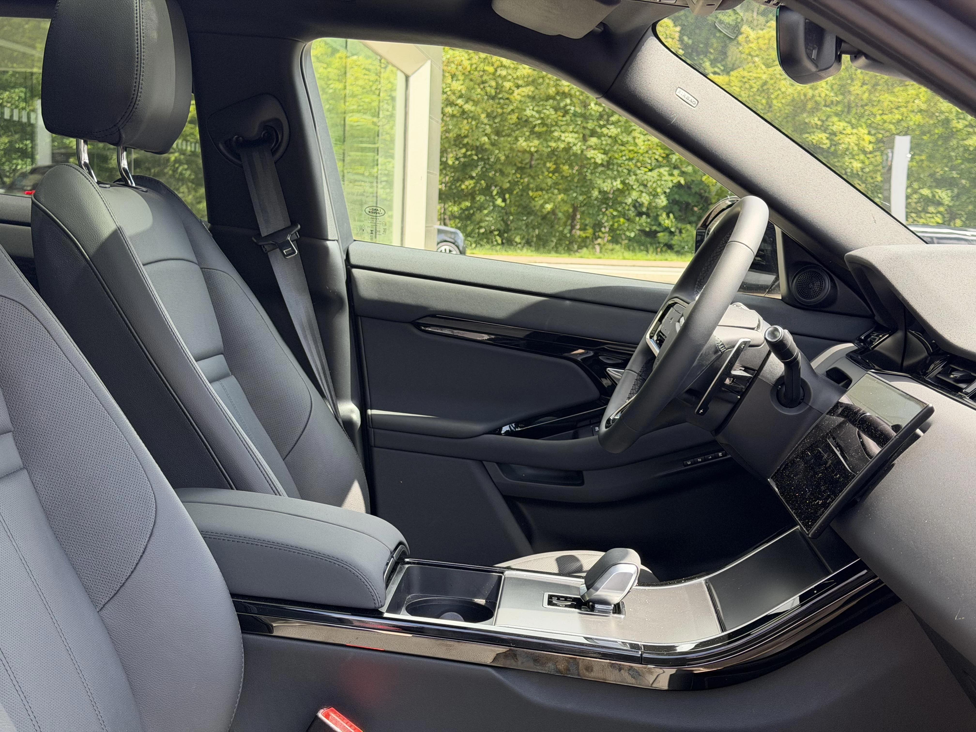 Land Rover Range Rover Evoque P160 S FWD Auto. 26.5MY