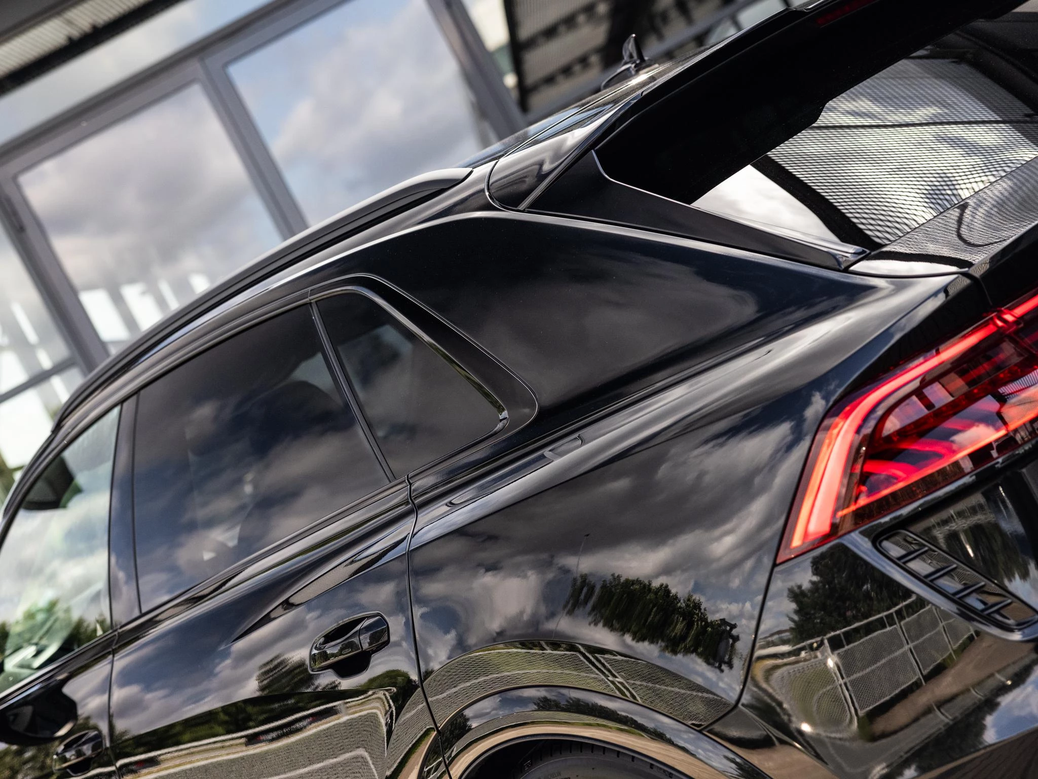 Audi RSQ8 4.0 TFSI quattro