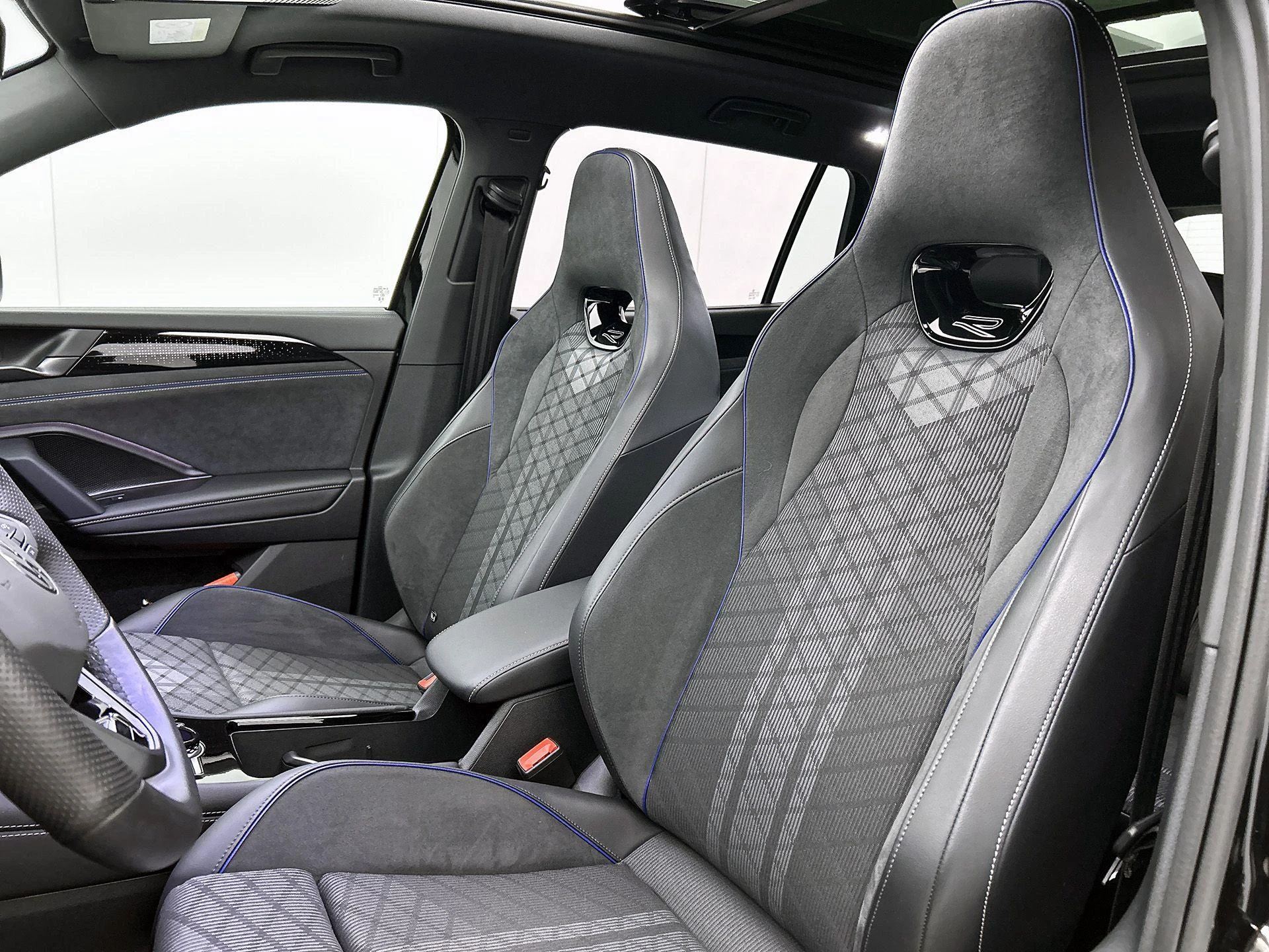 Volkswagen Tayron 1.5 eHybrid R-Line Edition