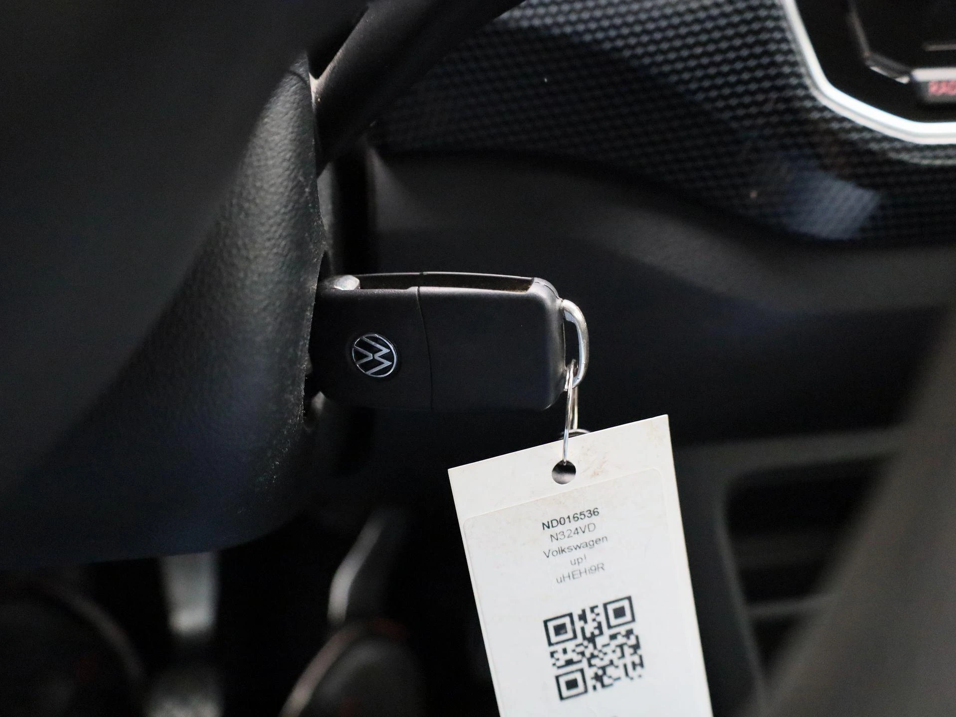 Volkswagen-up!-image-16