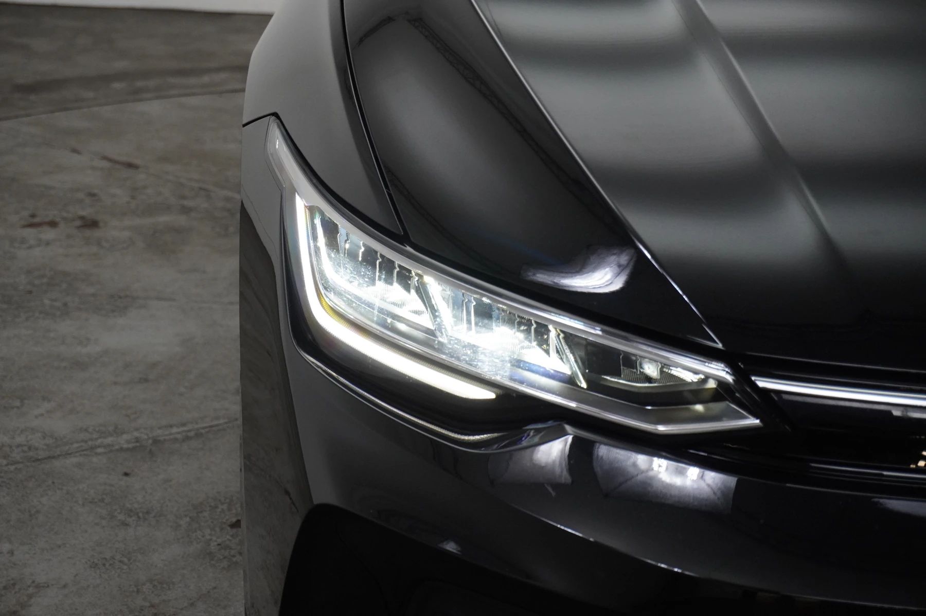 Volkswagen-Golf-image-35