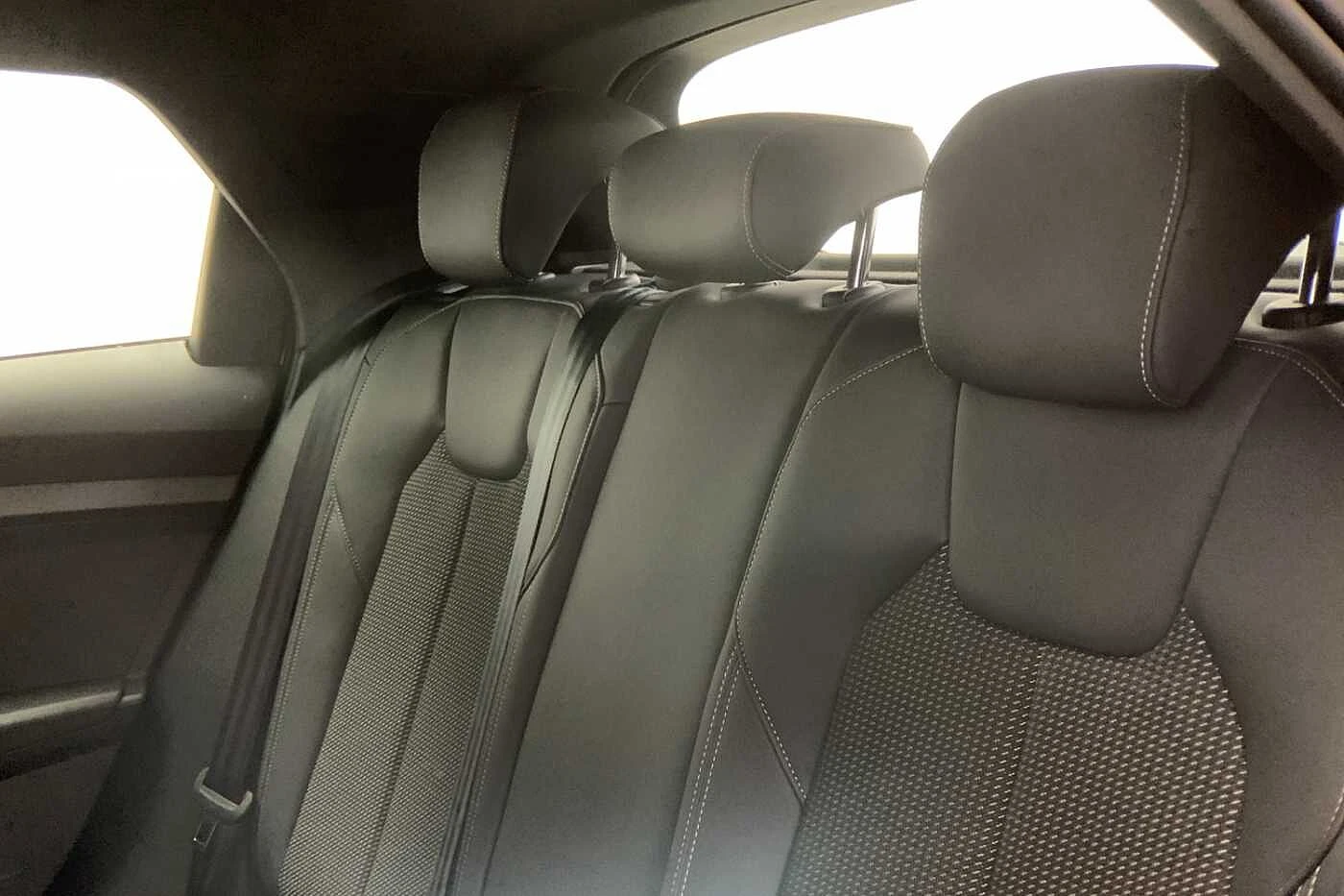 Audi-A1 Sportback-image-9