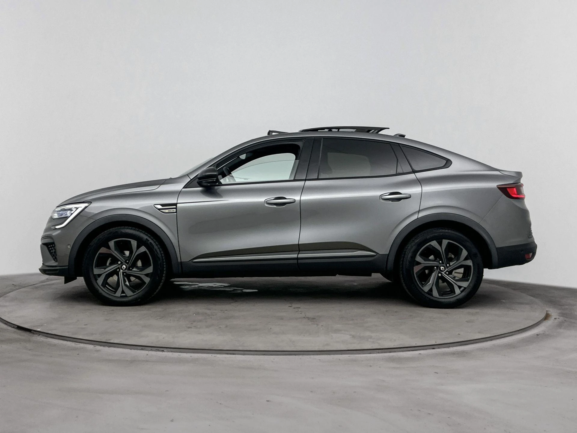 Renault-Arkana-image-1