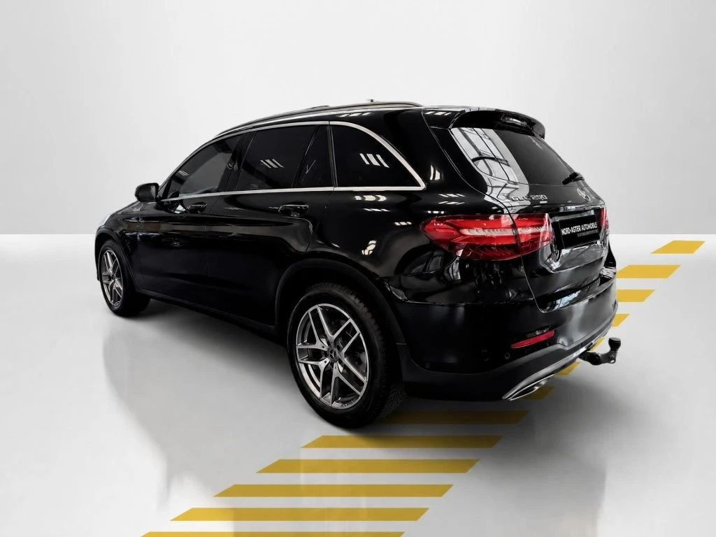 Mercedes-Benz-GLC 250-image-11