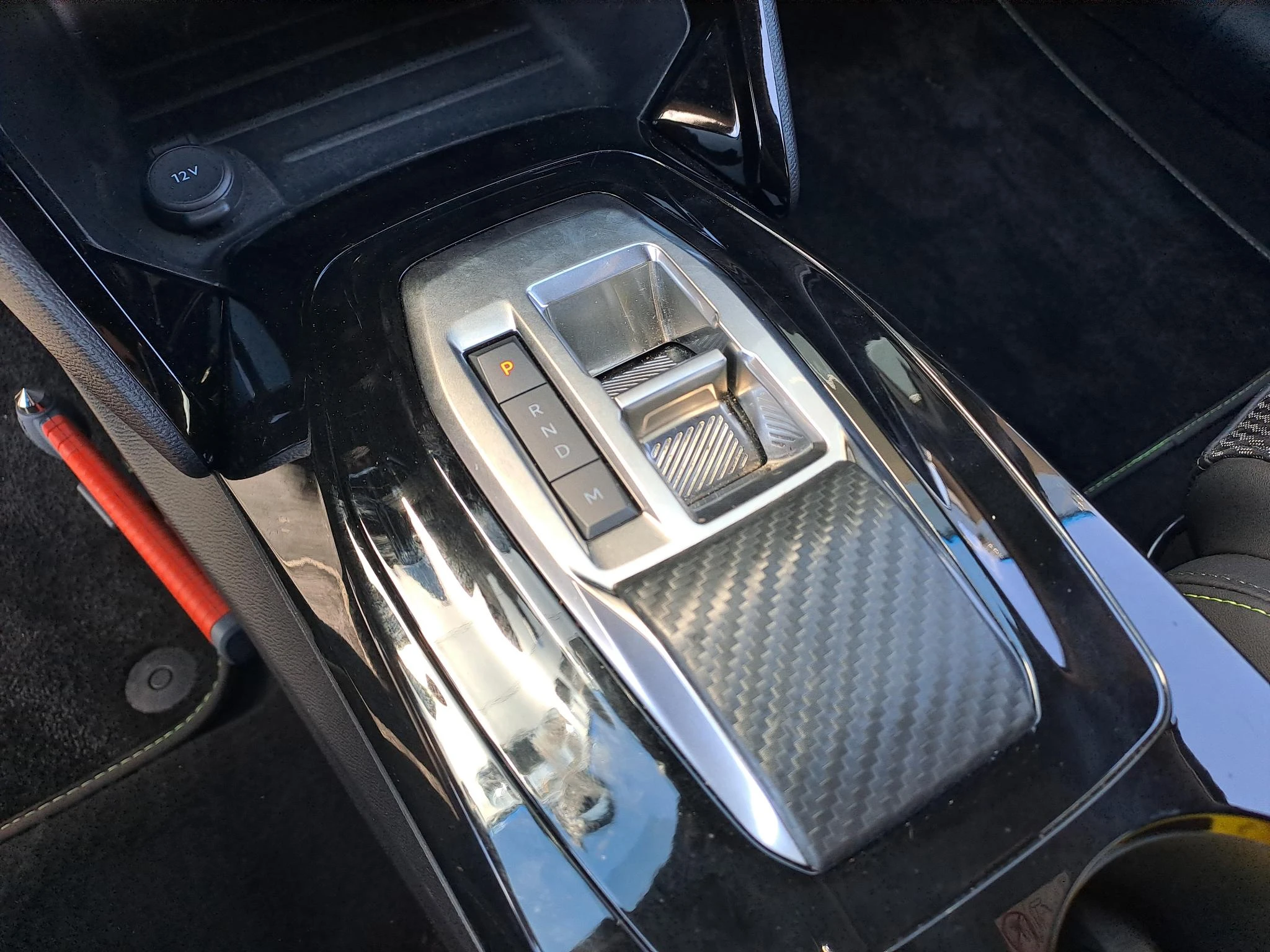 Peugeot-208-image-16