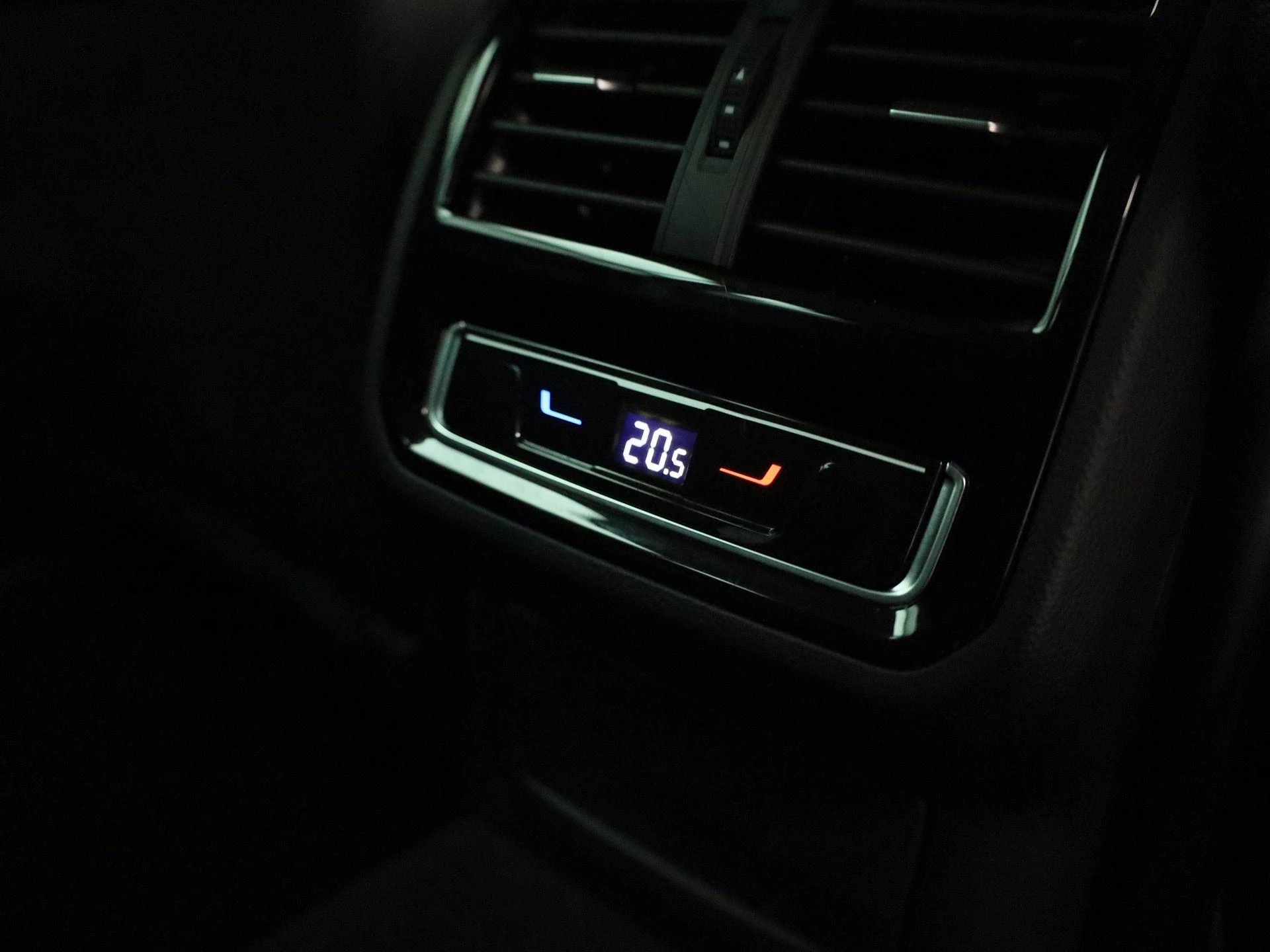 Volkswagen Passat Variant 2.0 TDI 90kW DSG Elegance Business