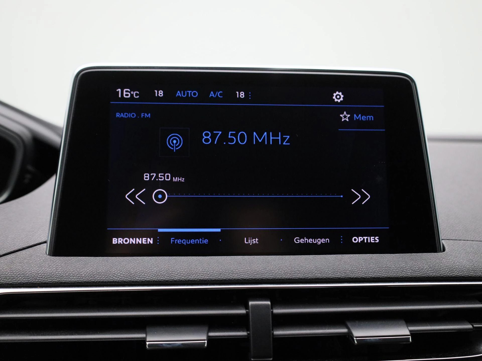 Peugeot-3008-image-13