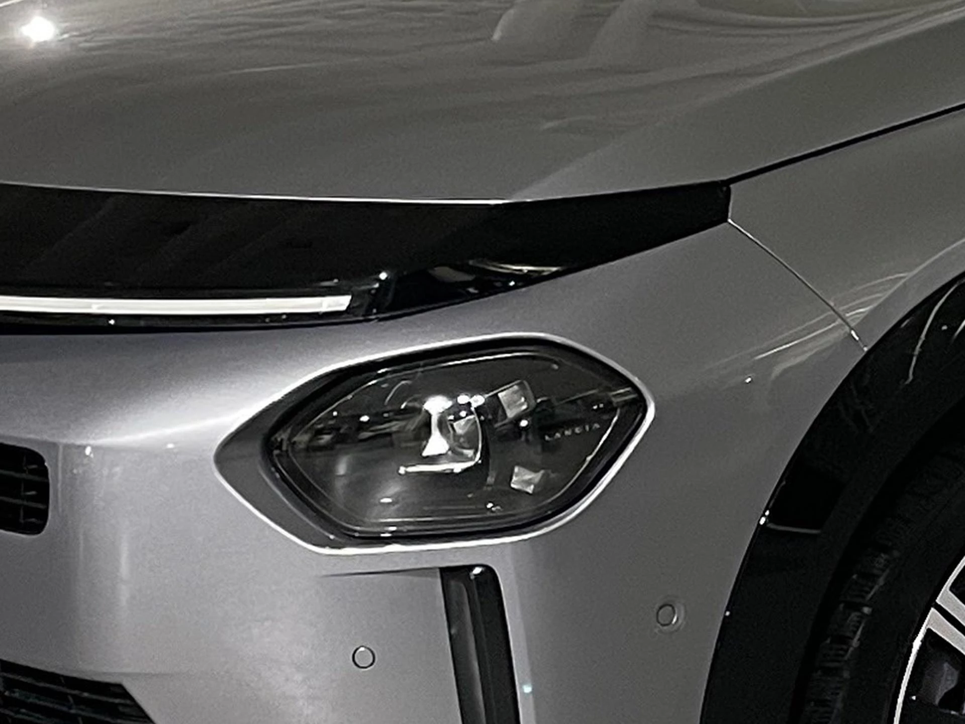 Lancia-Ypsilon-image-20