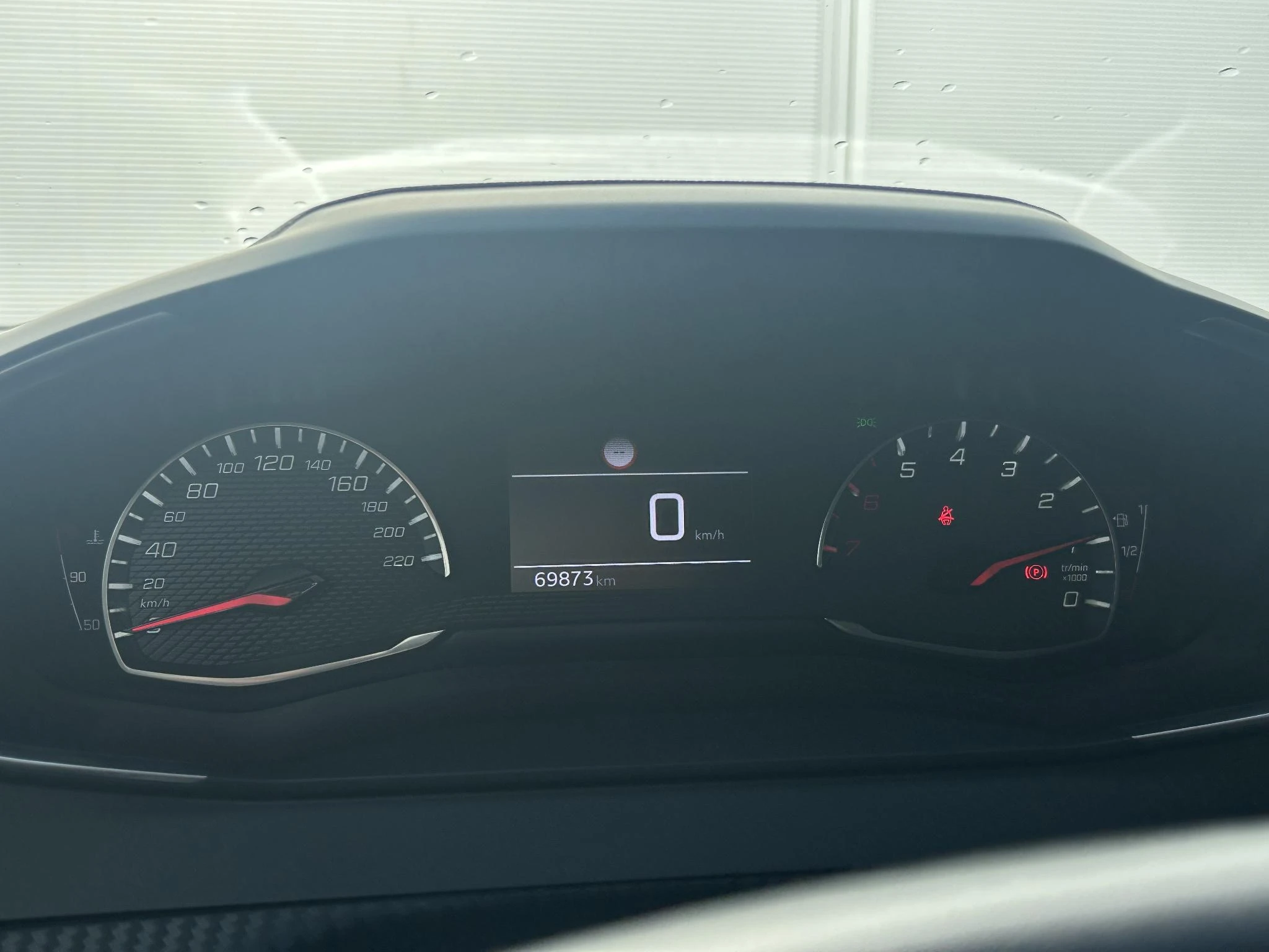 Peugeot-208-image-13