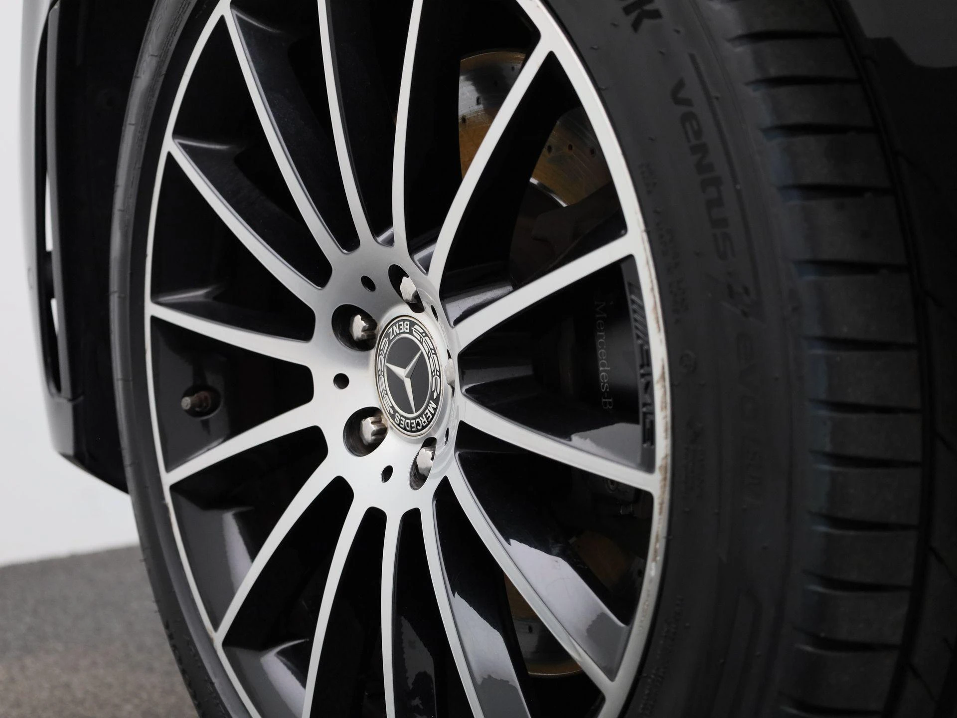 Mercedes-Benz-GLE-image-67