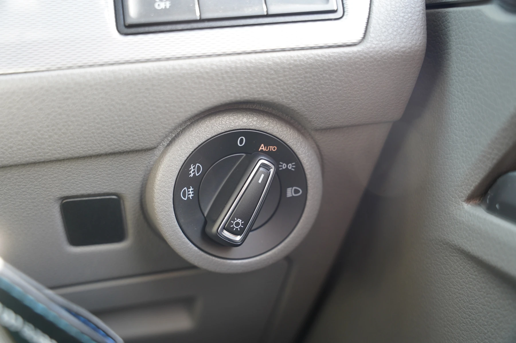 Volkswagen-California-image-18