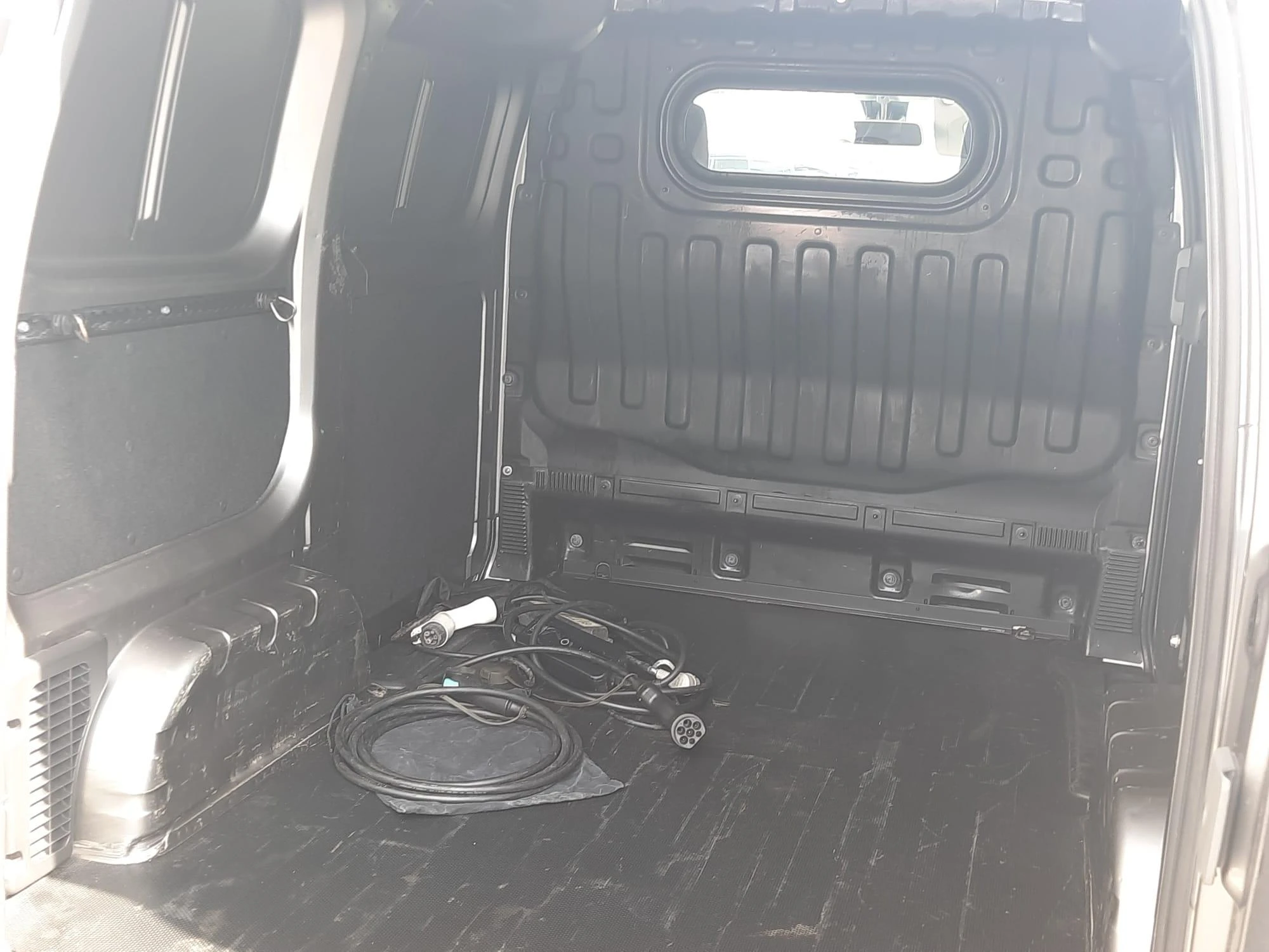 Nissan-e-NV200-image-12