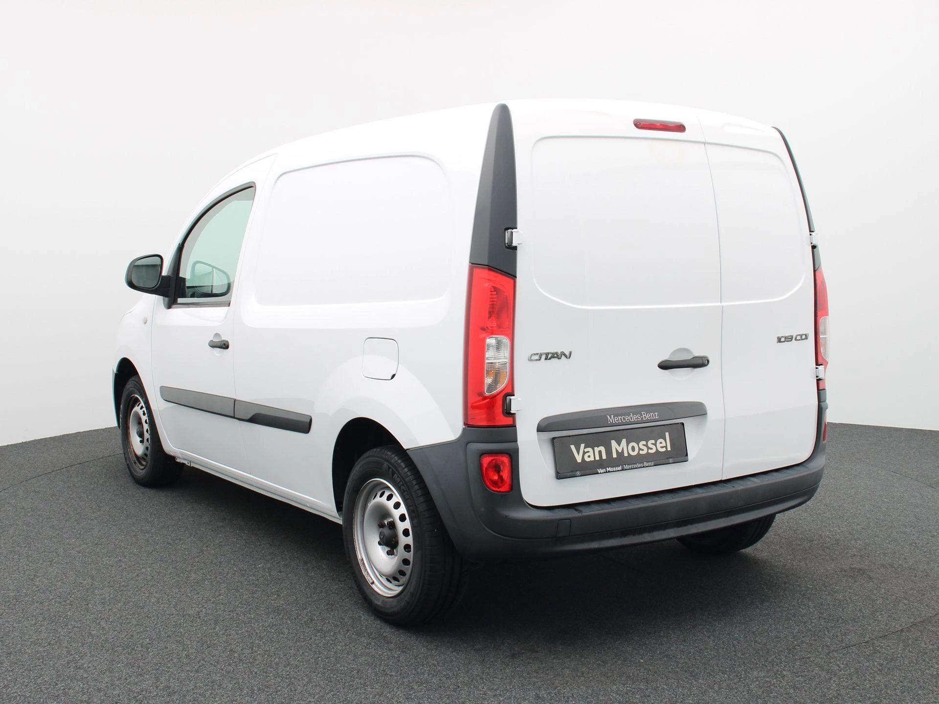 Mercedes-Benz-Citan-image-1