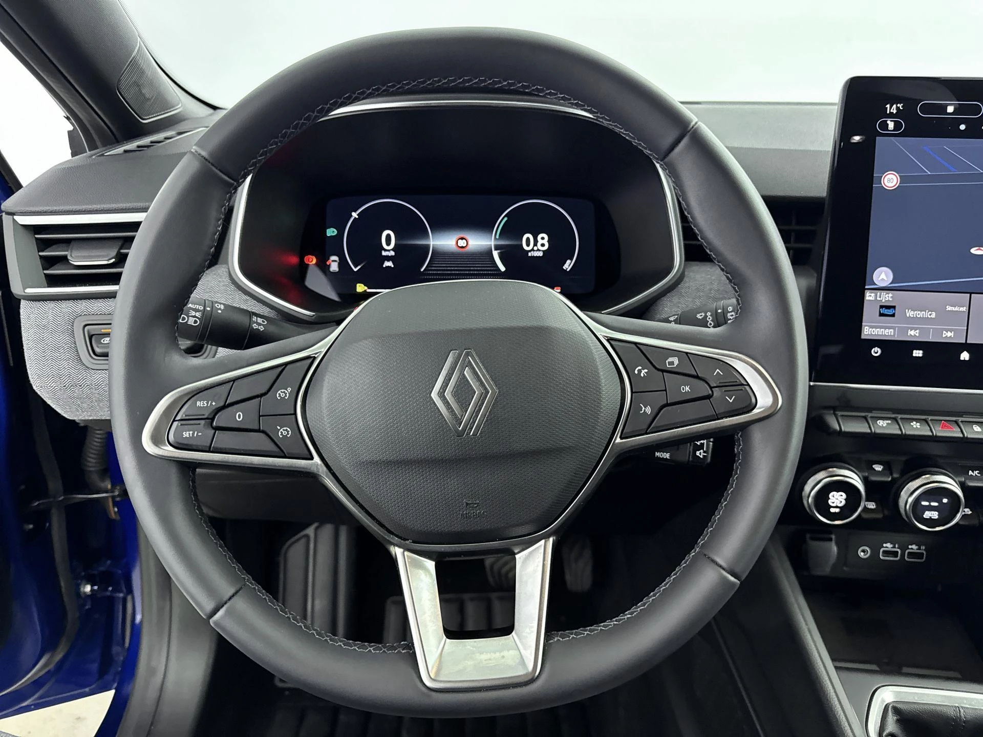 Renault-Clio-image-17