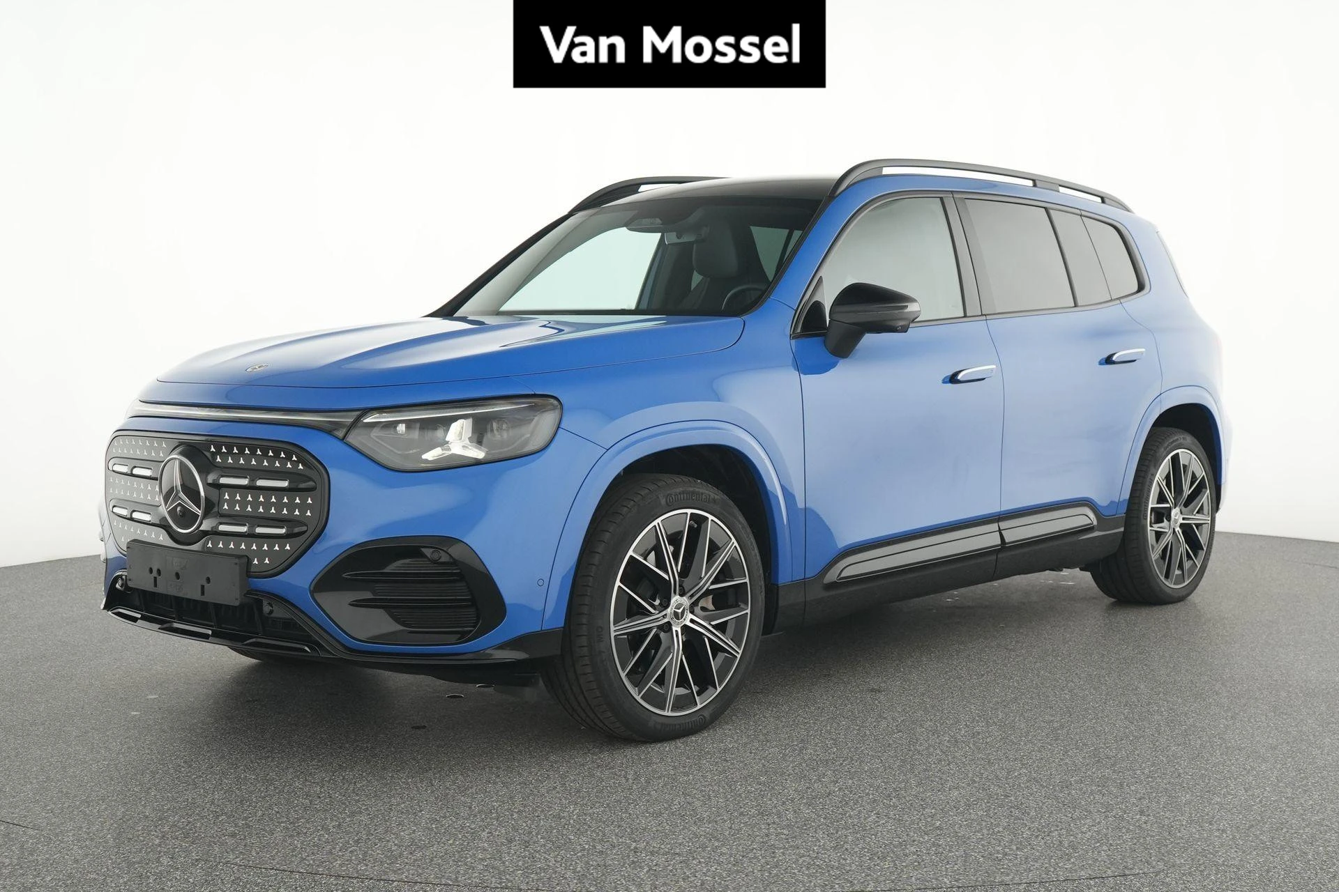 Mercedes-Benz-GLB-image-0