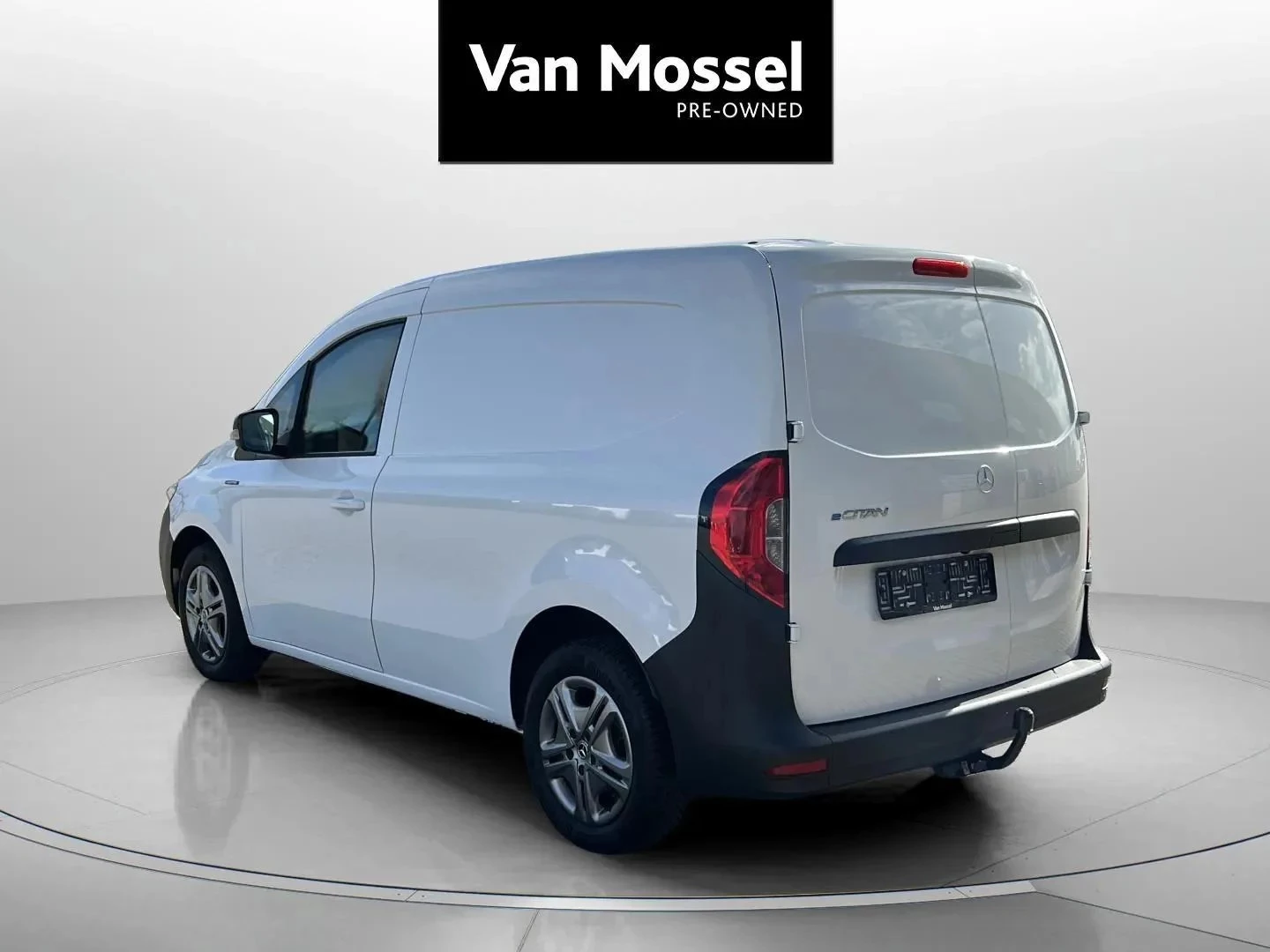 Mercedes-Benz-eCitan-image-2