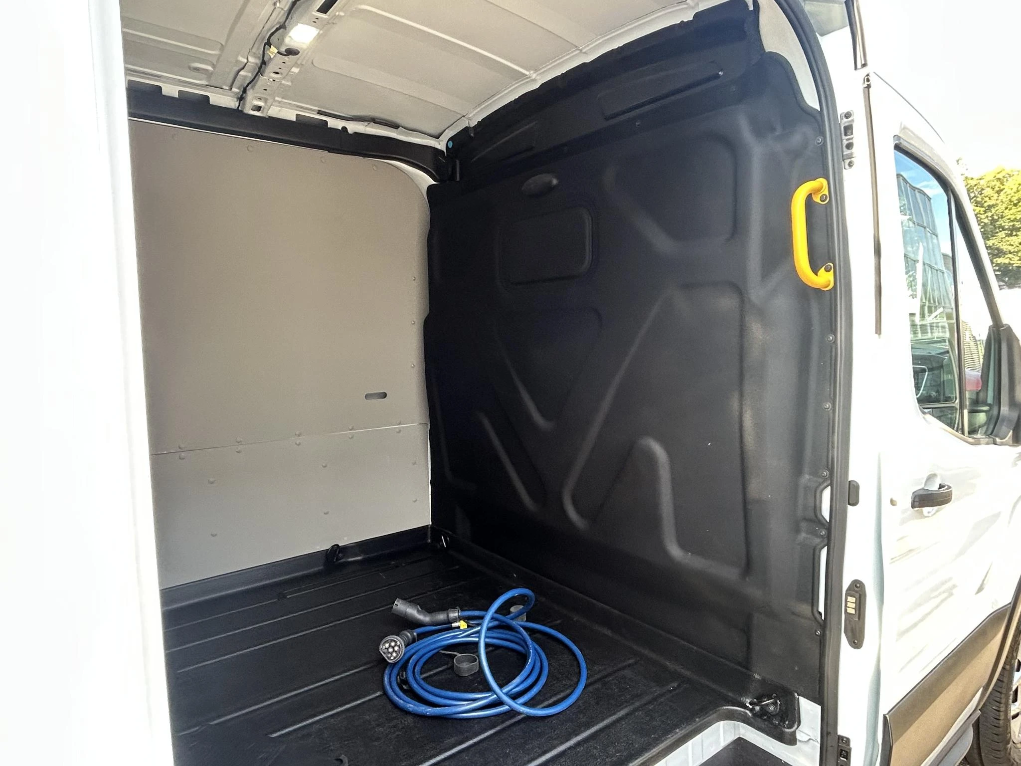Ford-E-Transit-image-11