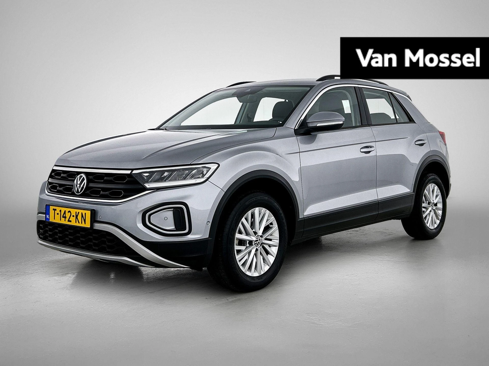 Volkswagen-T-Roc-image-0