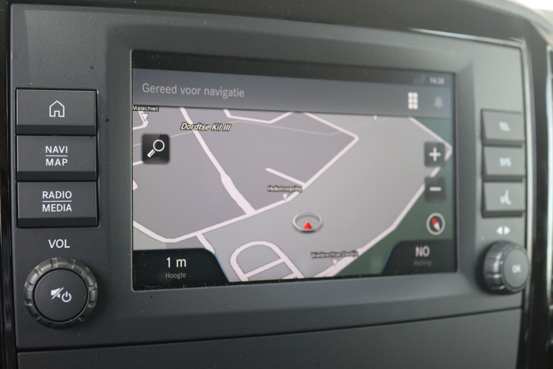 Mercedes-Benz-eVito-image-7