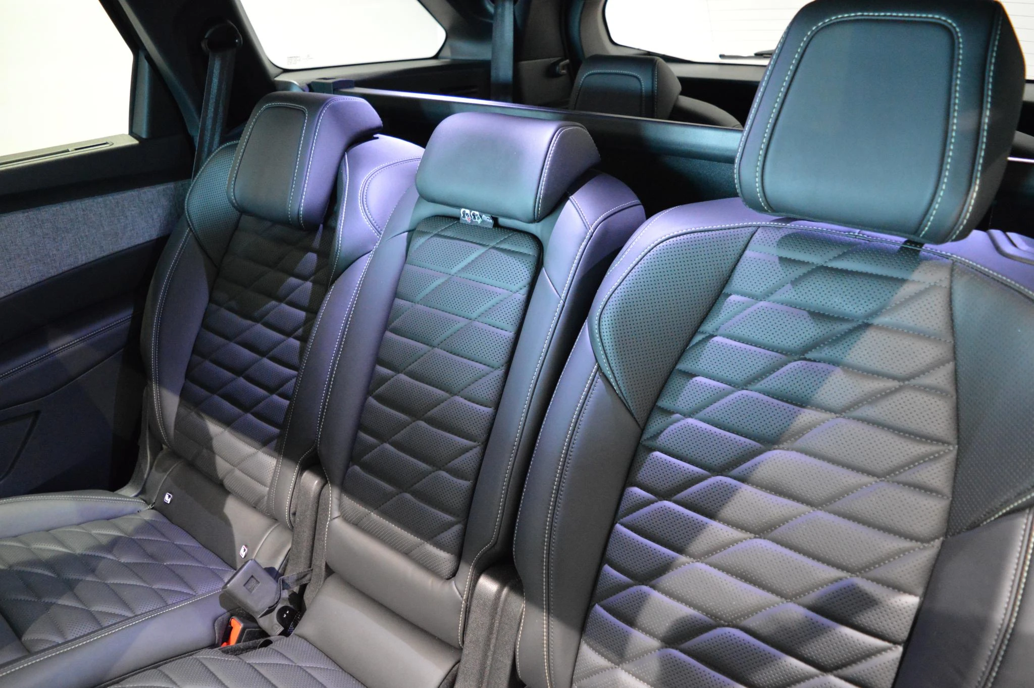 Peugeot-e-5008-image-10