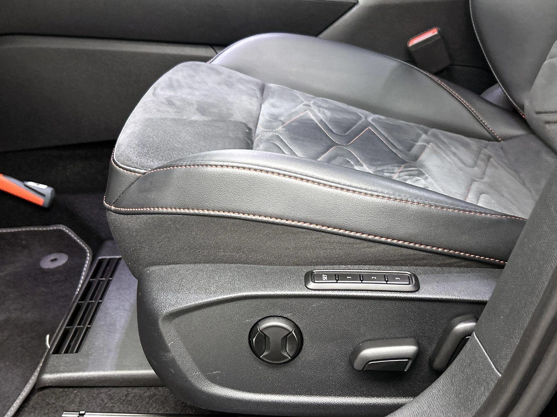 SEAT-Leon-image-20