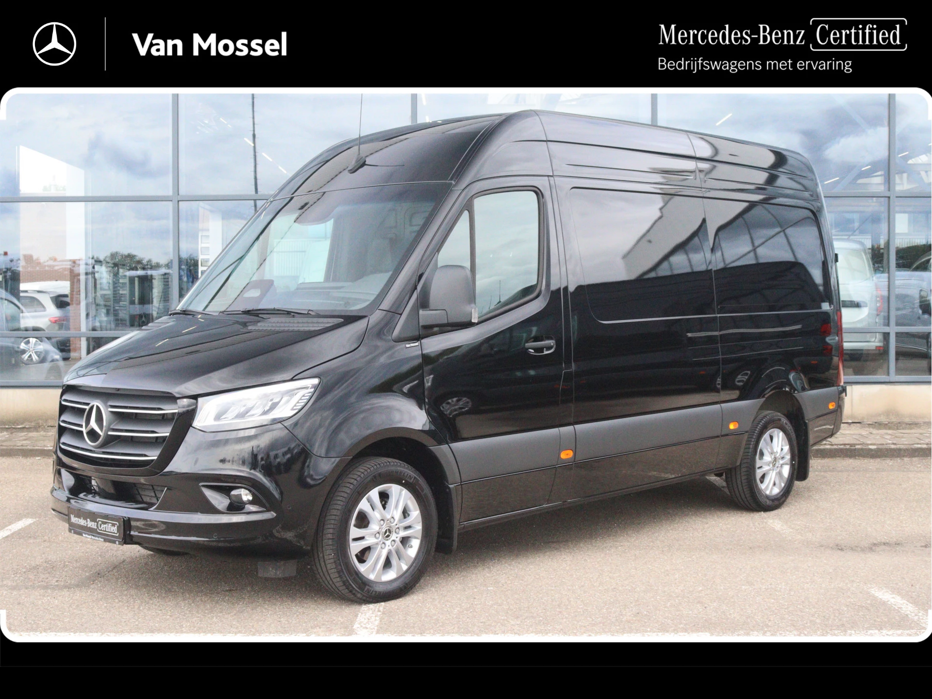 Mercedes-Benz-Sprinter-image-0