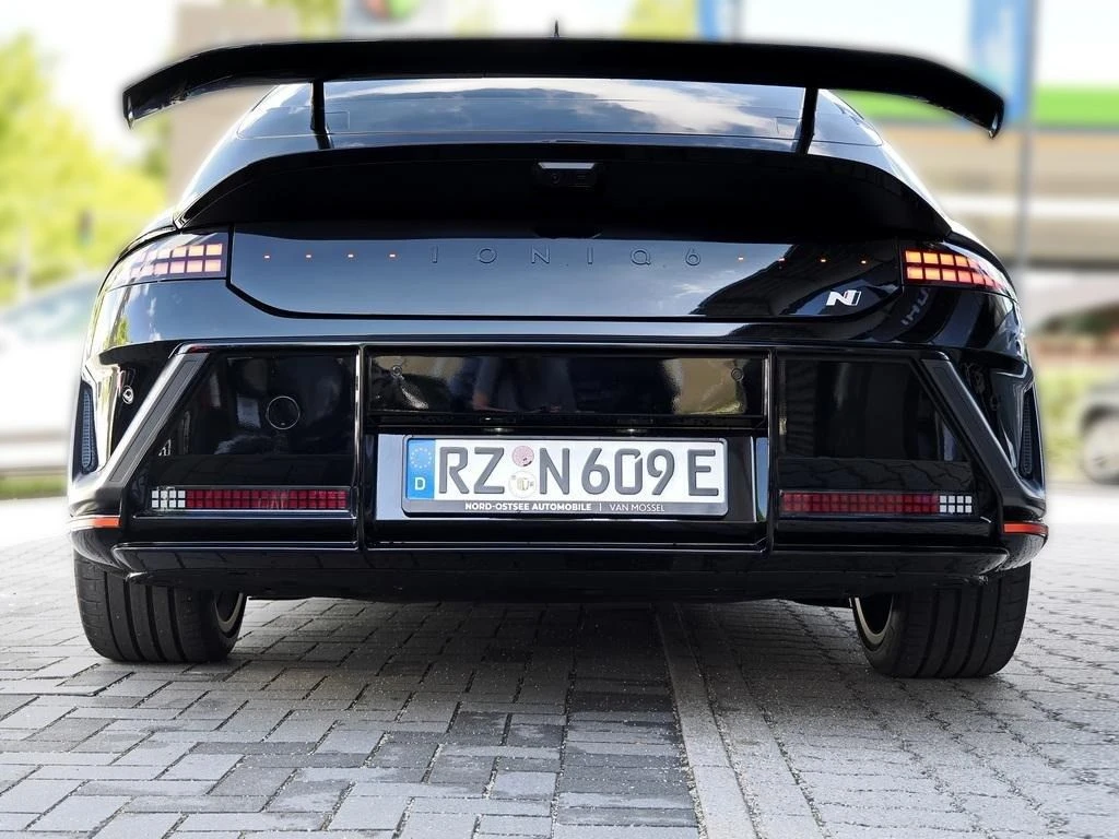 Hyundai-IONIQ 6-image-4