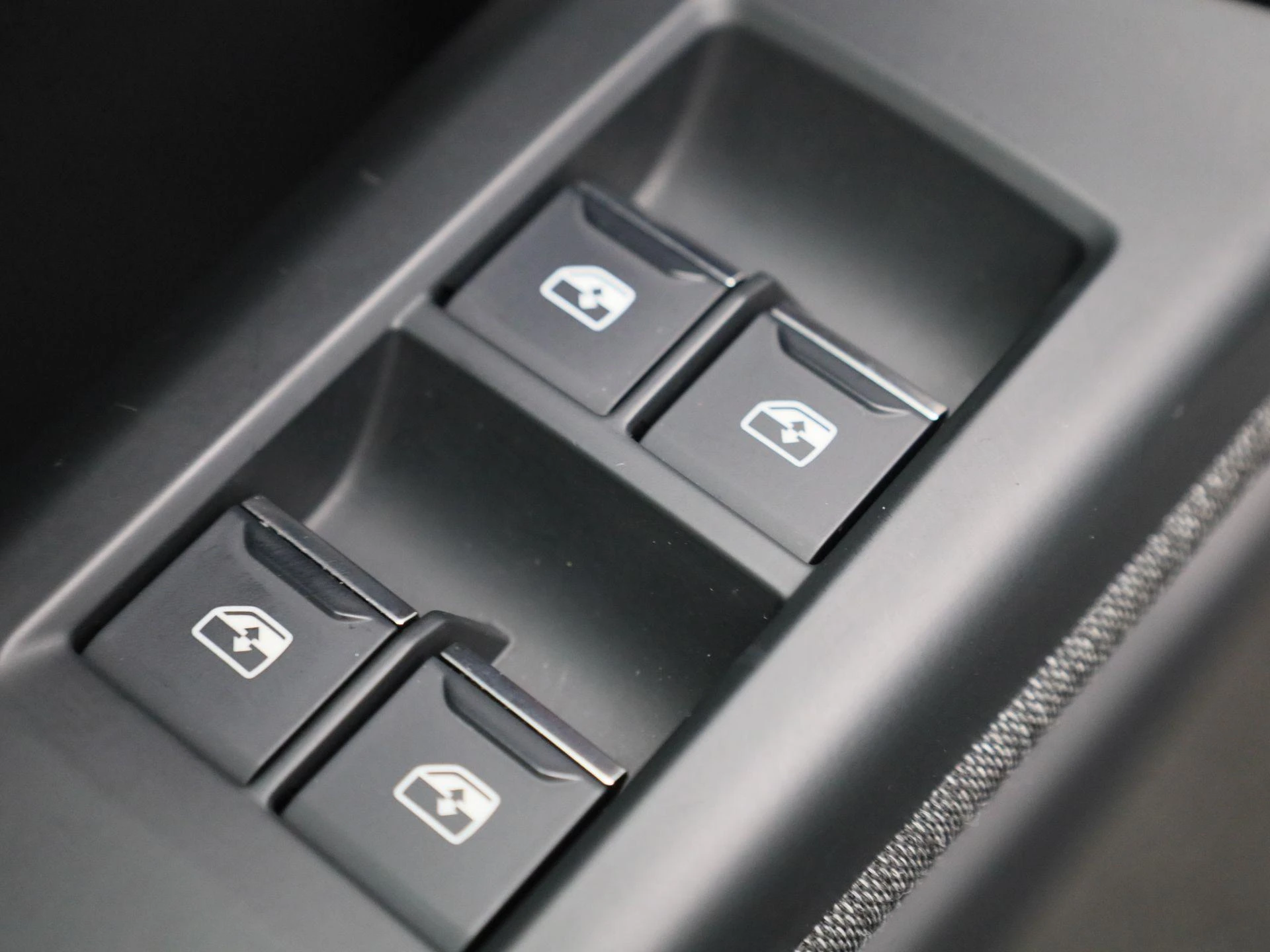 Audi-Q6 e-tron-image-32