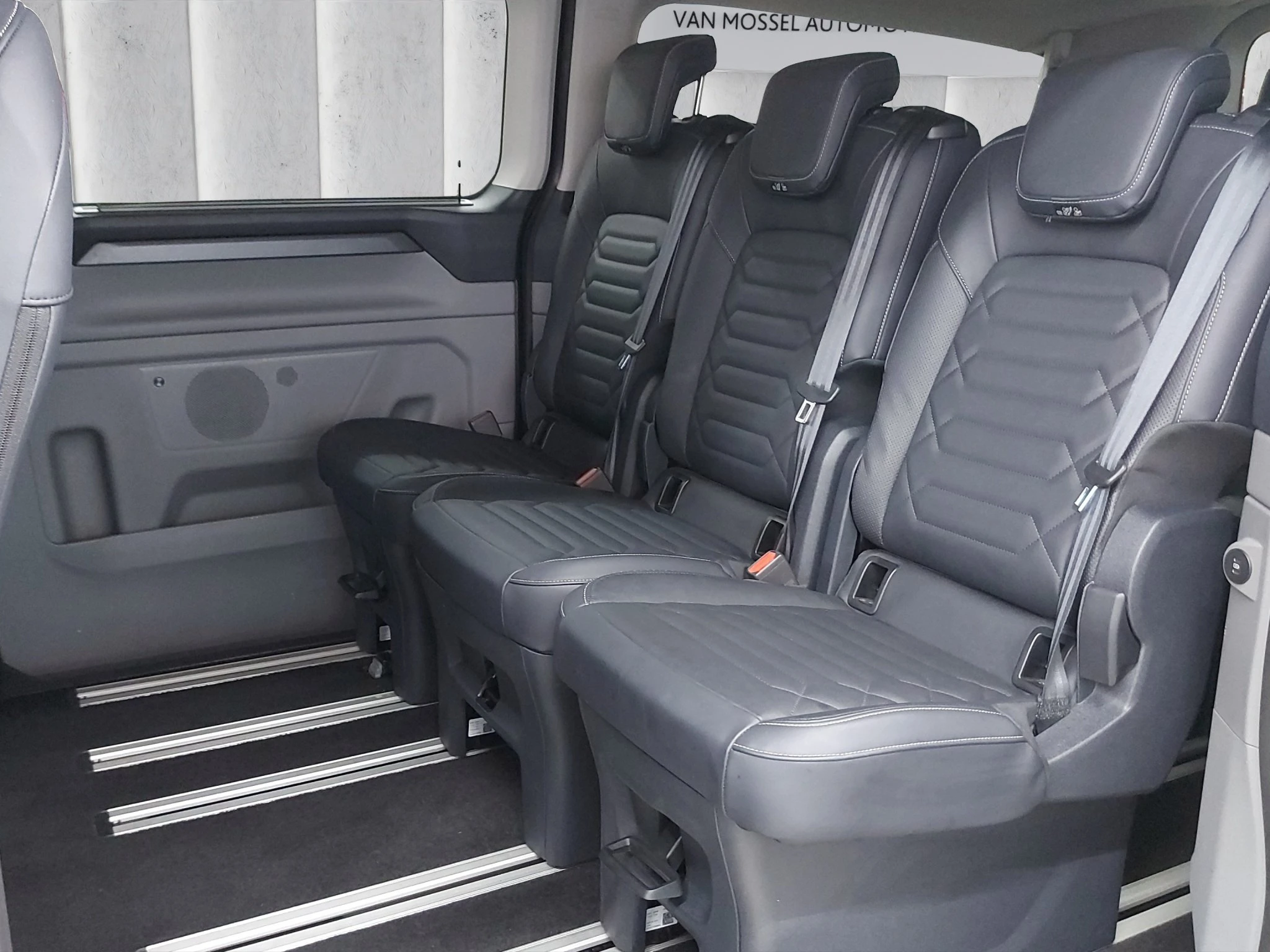 Ford-Tourneo Custom-image-10