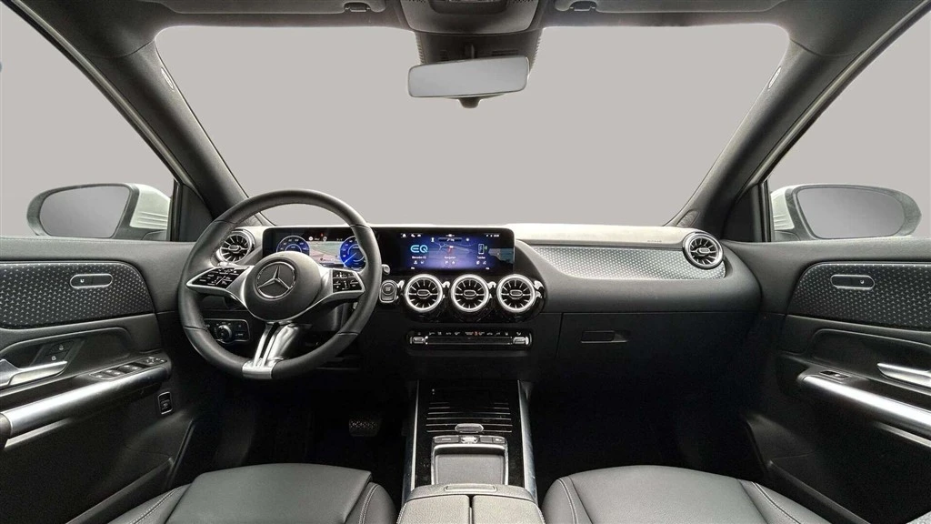 Mercedes-Benz-EQA-image-12