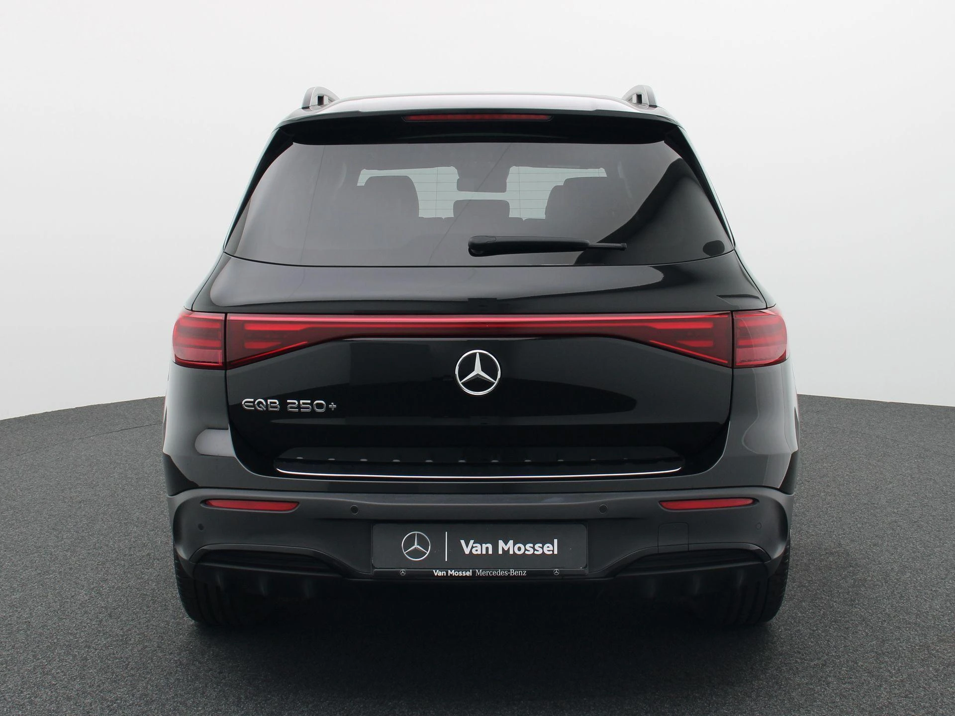 Mercedes-Benz EQB 250+ Star Edition + BURMESTER + HEAD UP + PANORAMISCH DAK +