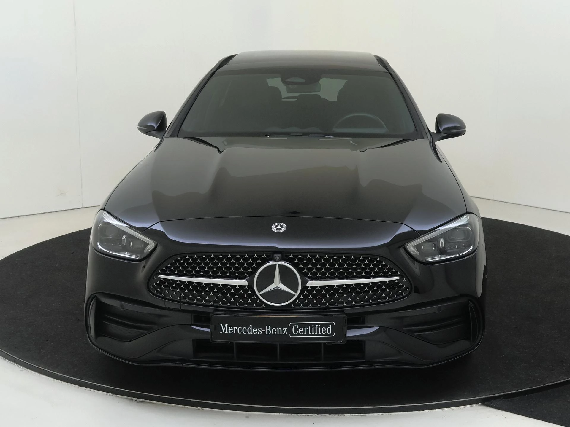 Mercedes-Benz-C-Klasse-image-5