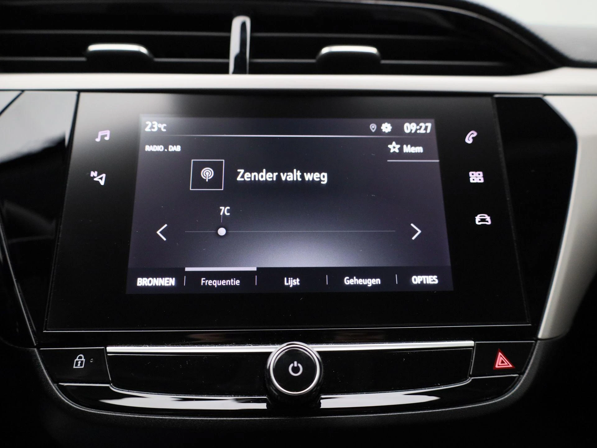 Opel-Corsa-image-13