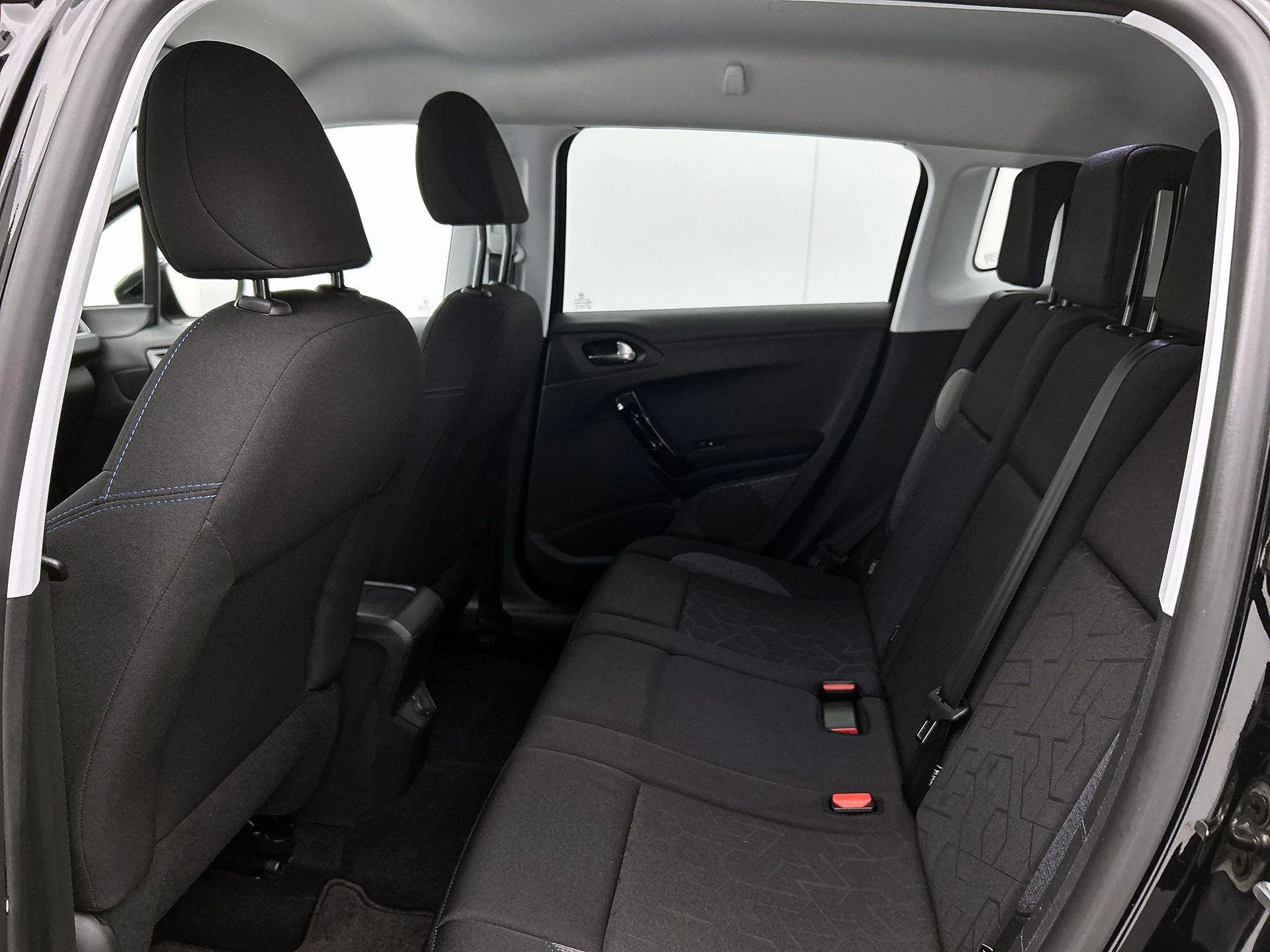Peugeot-2008-image-25