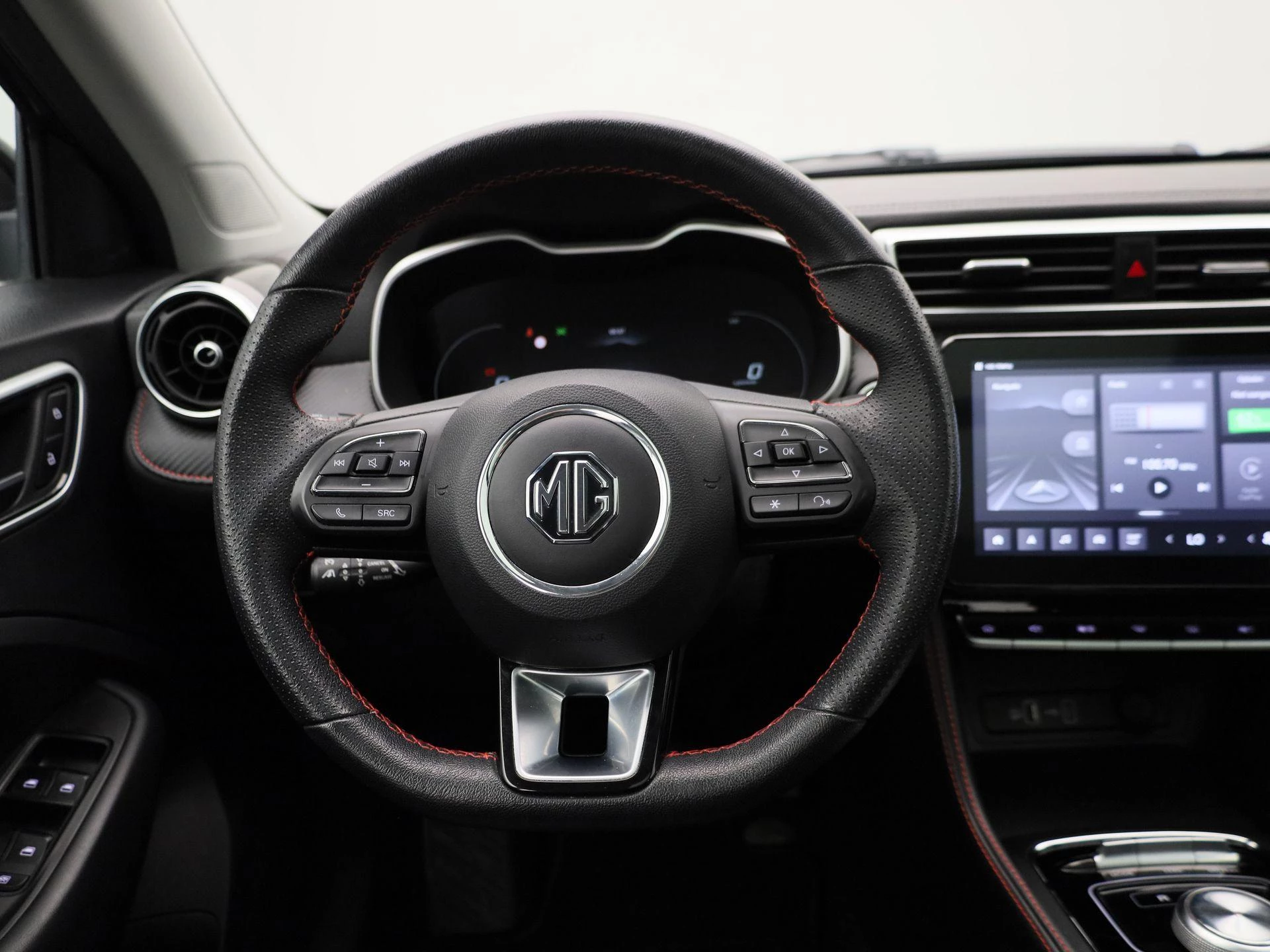 MG-ZS EV-image-7