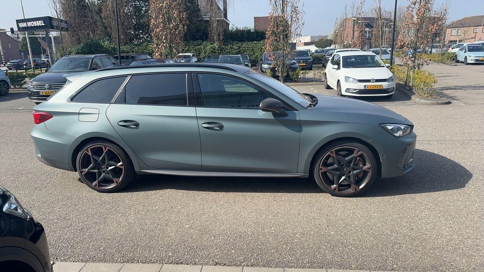 CUPRA-Leon Sportstourer-image-3