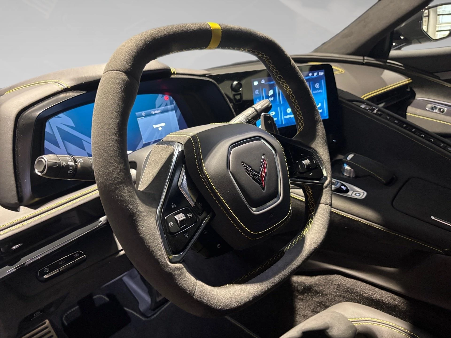 Chevrolet-Corvette-image-14