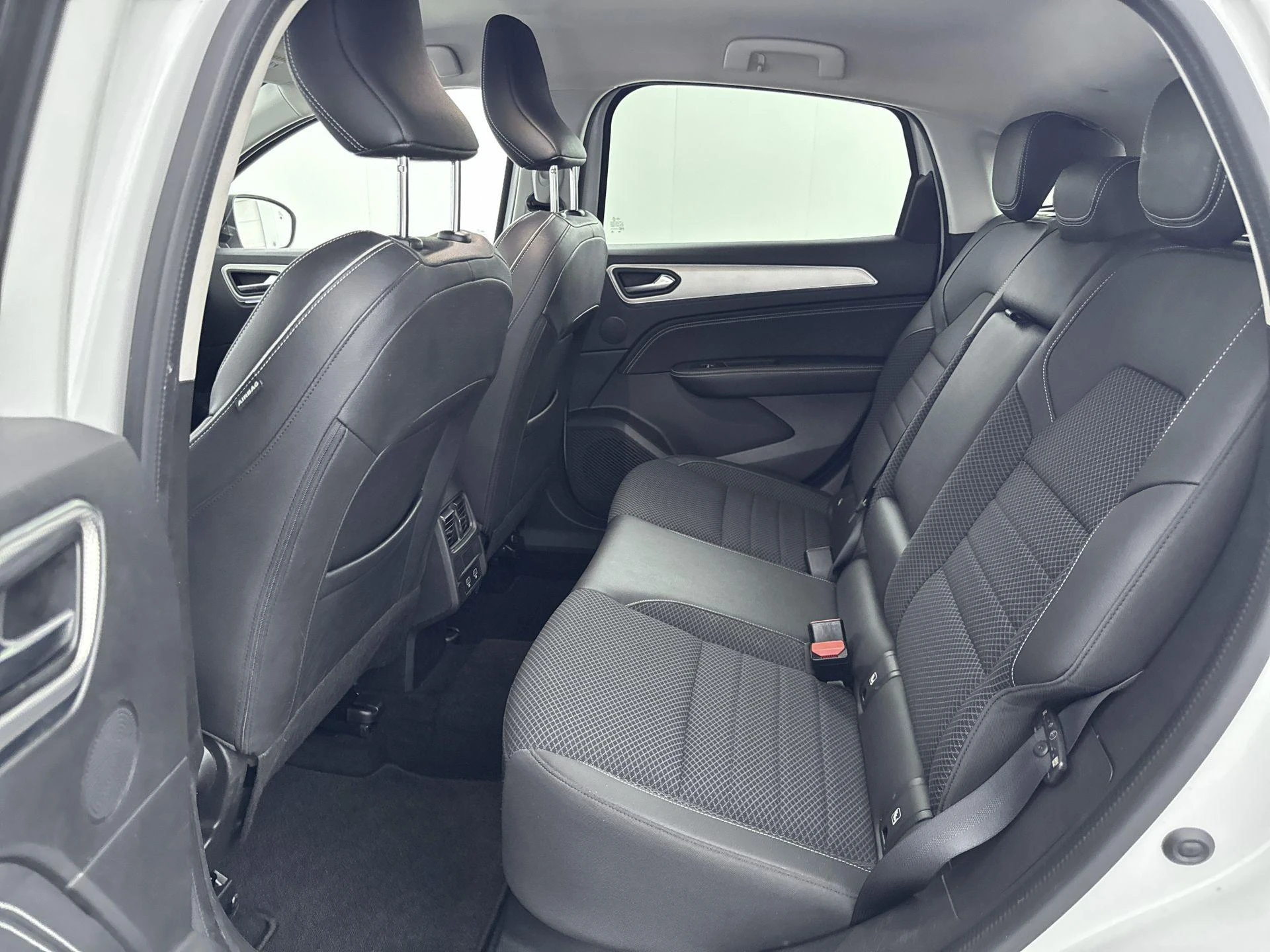 Renault-Arkana-image-25
