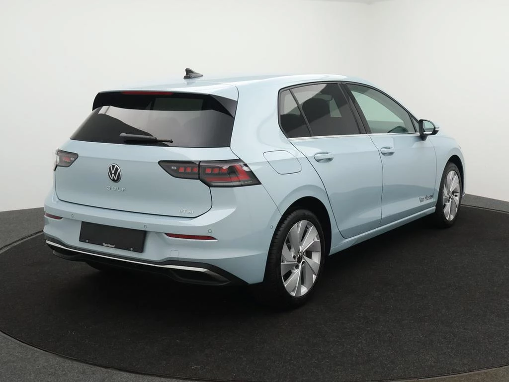 Volkswagen Golf VIII Golf Style Business 1.5 eTSI 150pk AUTOMAAT *DEMO*